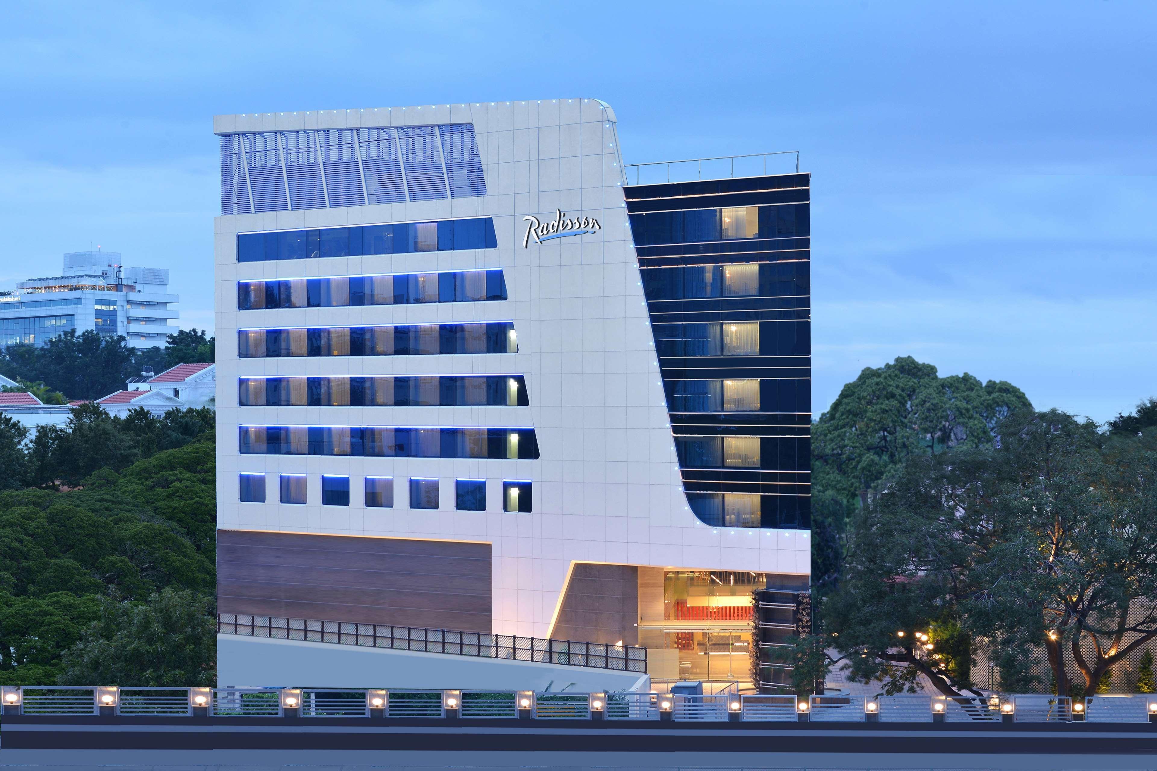 Vista Exterior Radisson Bengaluru City Center