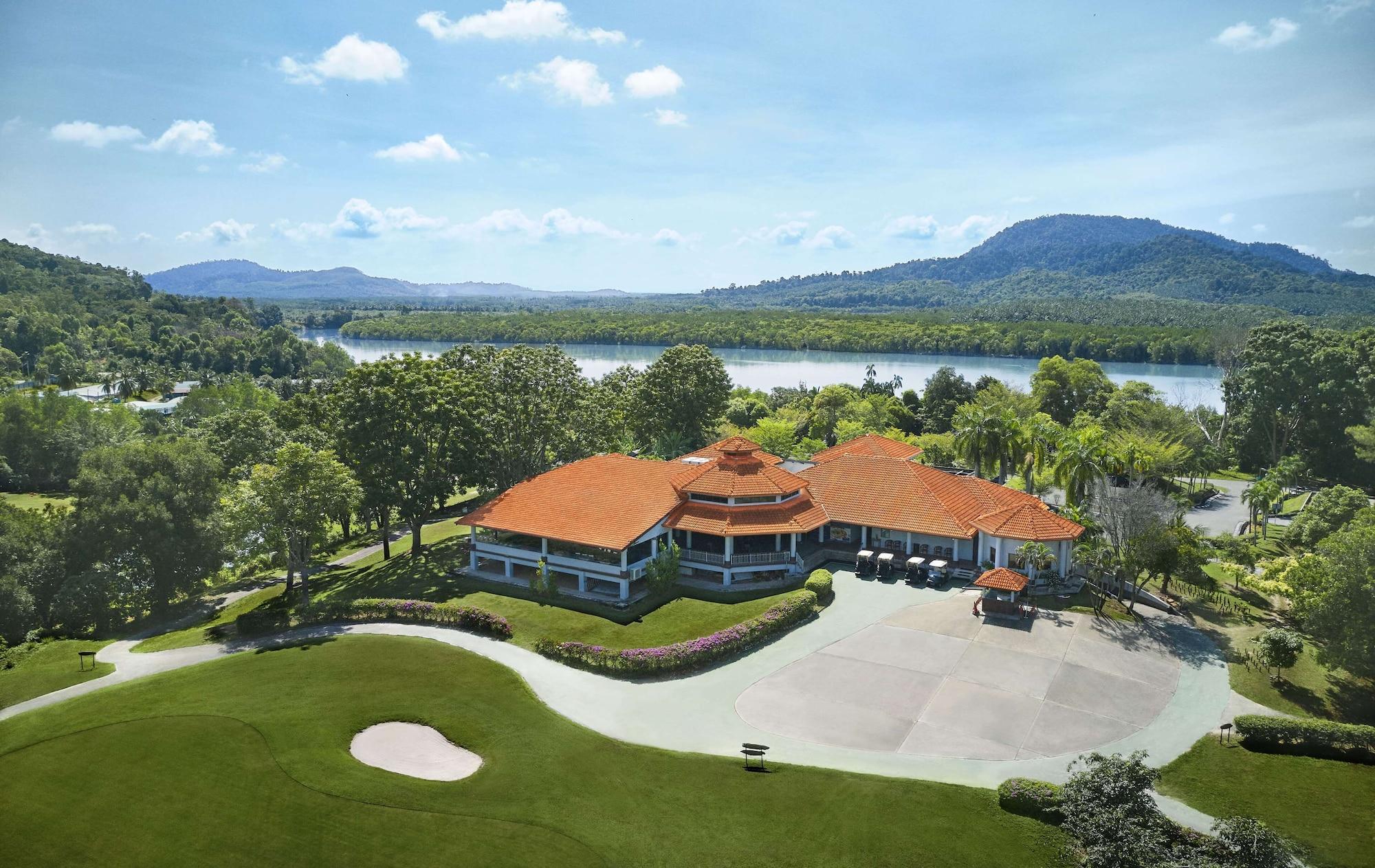 Vista Exterior DoubleTree by Hilton Damai Laut Resort