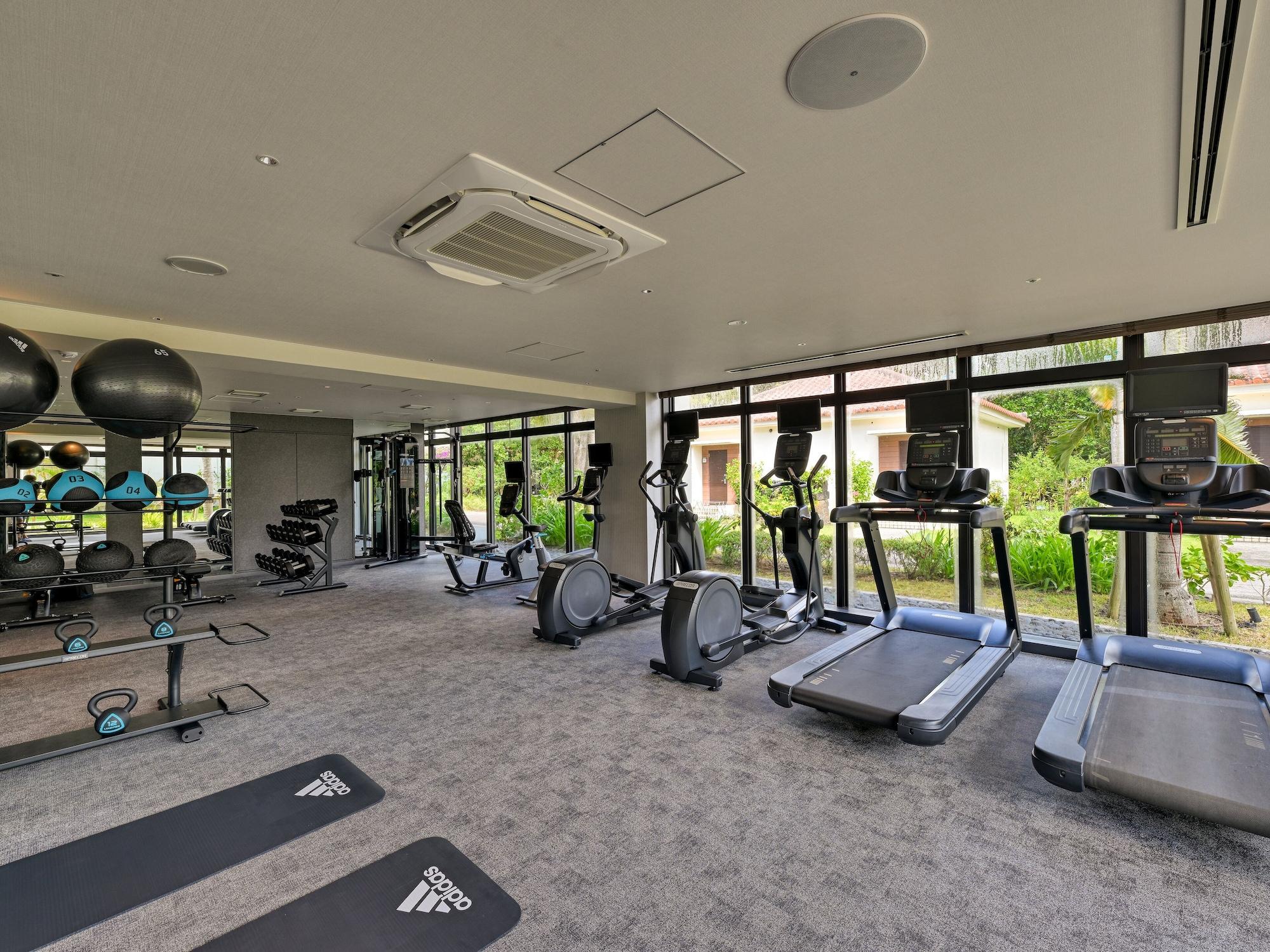 Gimnasio Fusaki Beach Resort Hotel & Villas