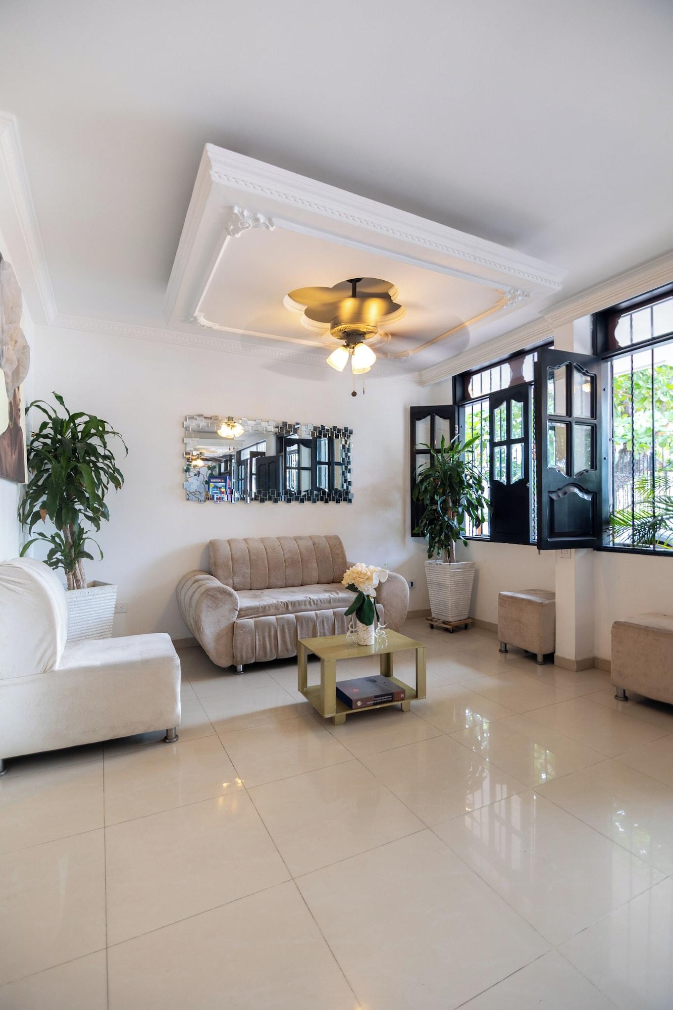 Vista Exterior Hotel Boutique Casa Pere