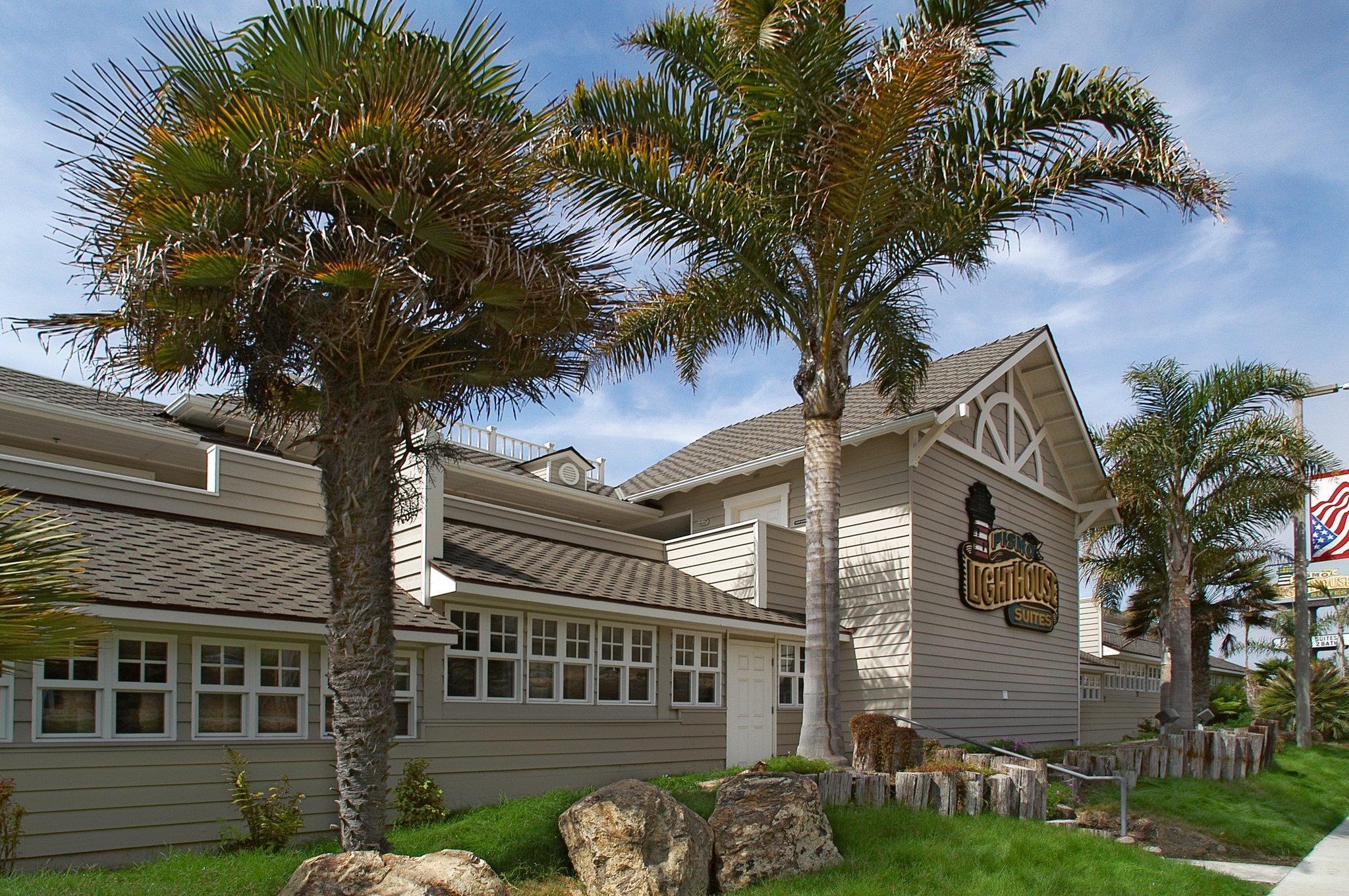 Vista Exterior Pismo Lighthouse Suites