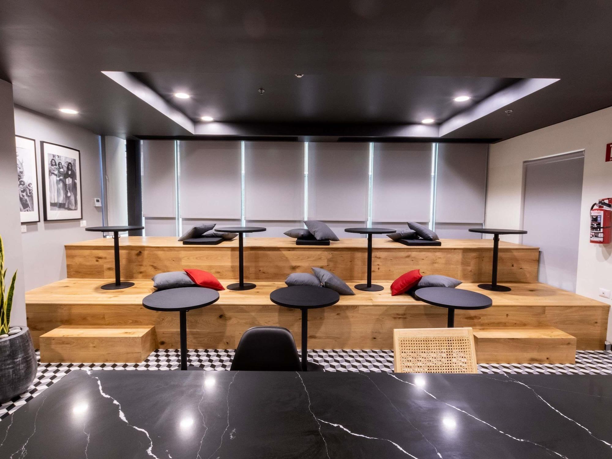 Varios Ibis Tijuana Zona Rio