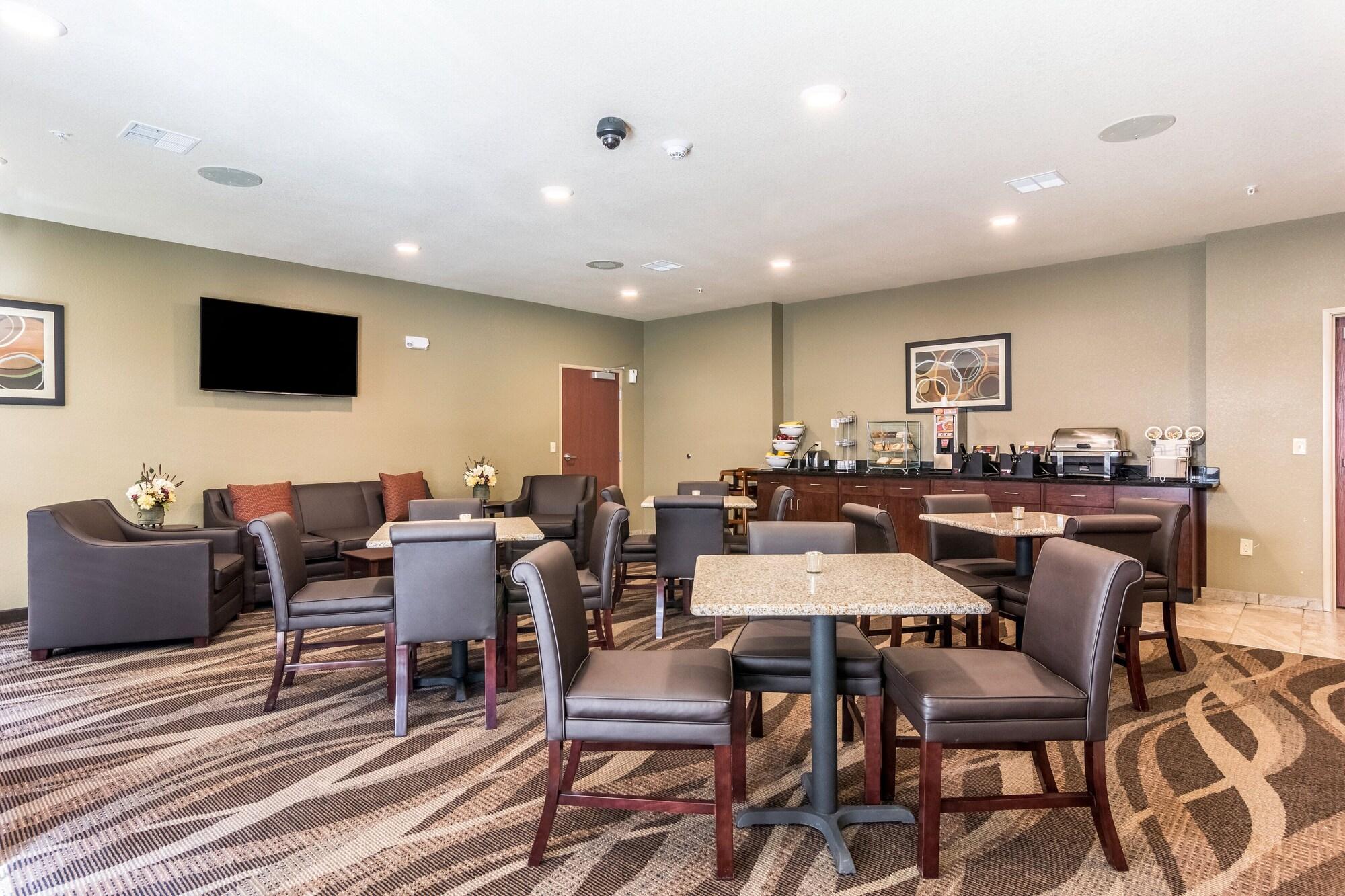 Restaurant Cobblestone Hotel & Suites - Greenville