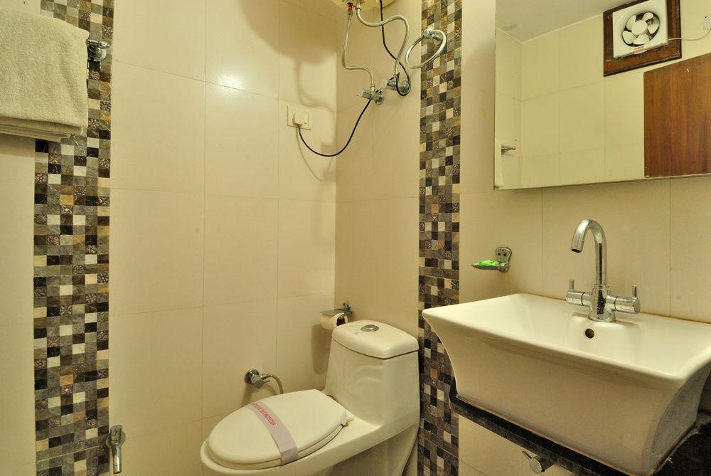 Equipamiento de Habitación Check In Room Main Bazar