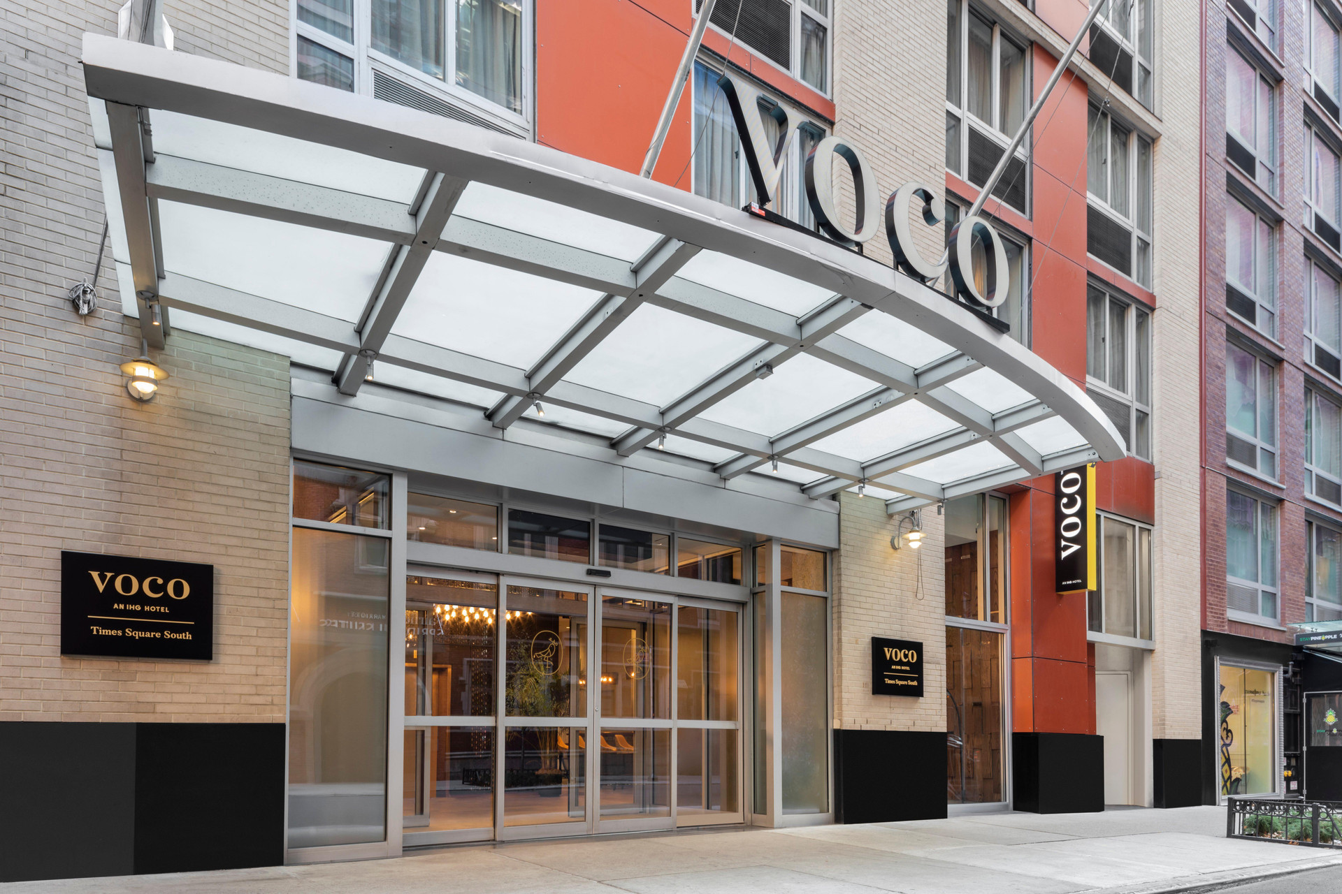 Vista Exterior voco Times Square South New York by IHG