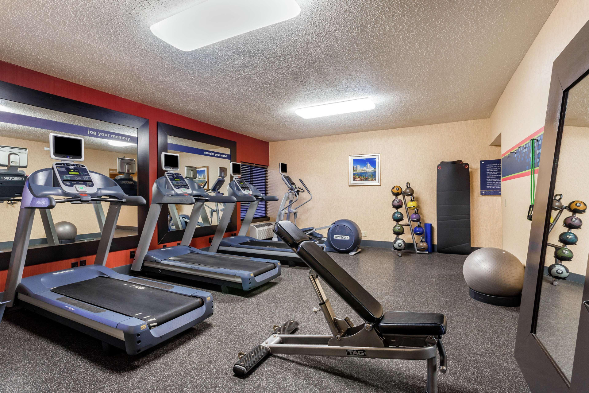 Gimnasio Hampton Inn Milwaukee-Airport