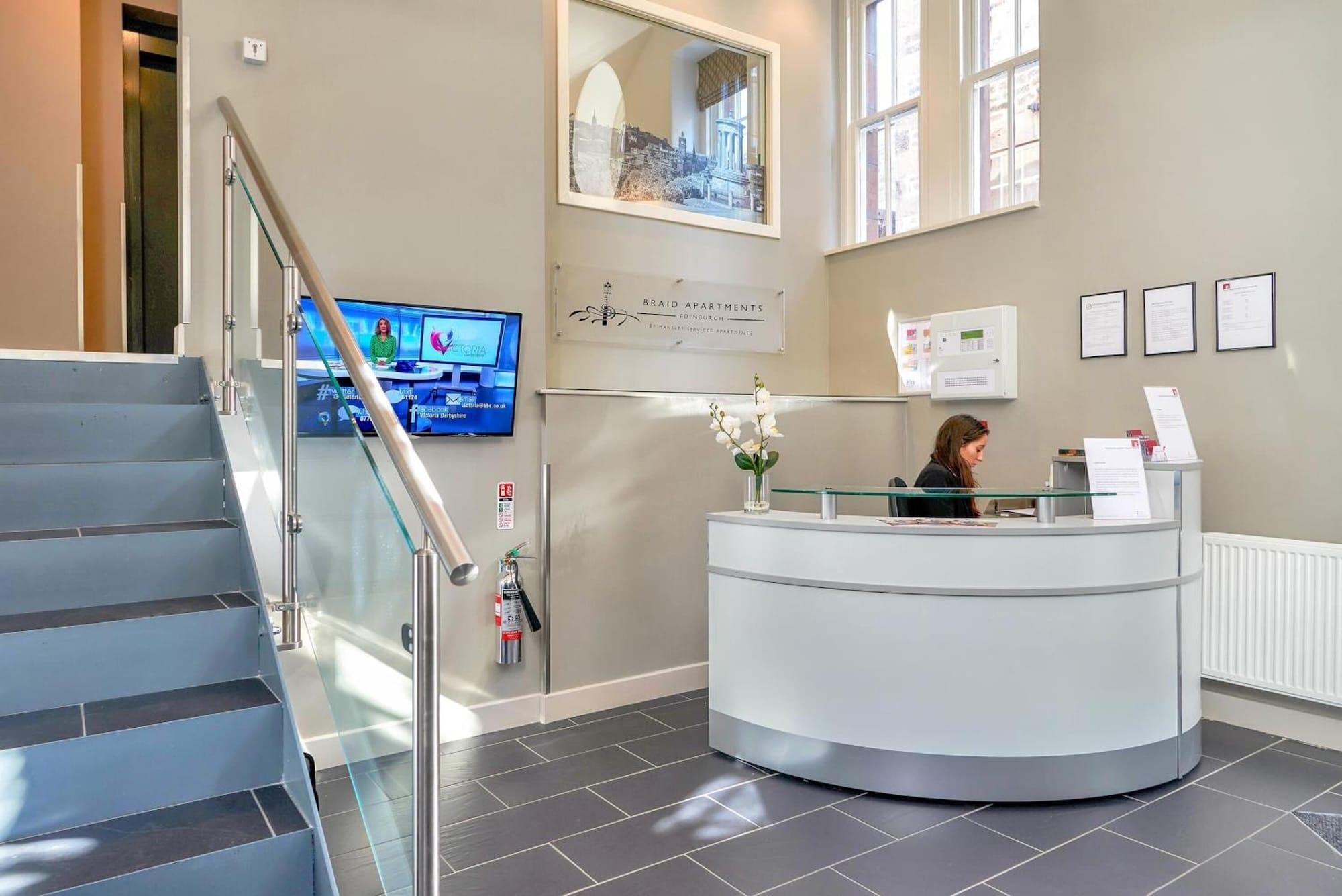 Vista Lobby Braid Apartments by Mansley