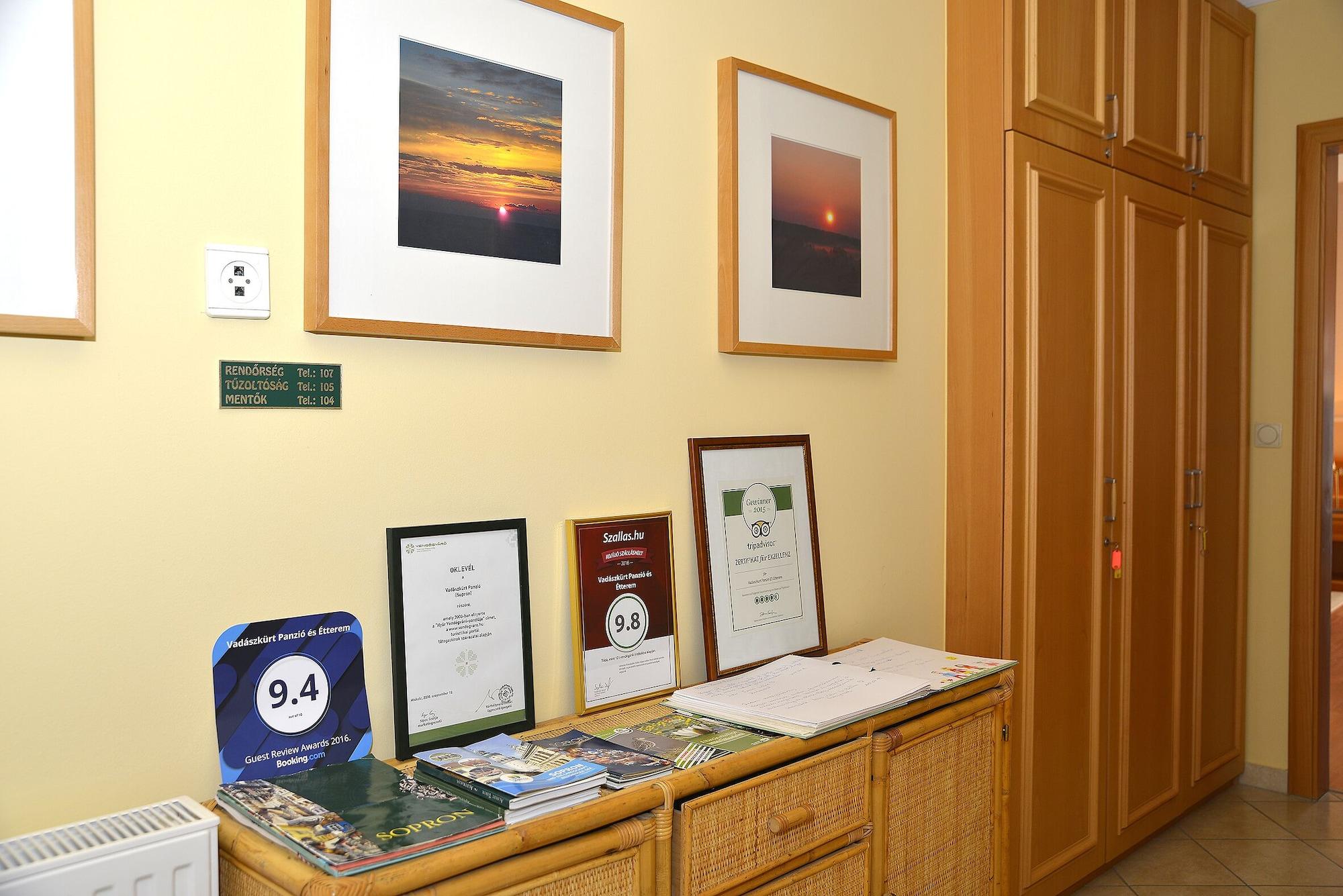 Vista Lobby Vadászkürt szálláshely Sopron (ra)