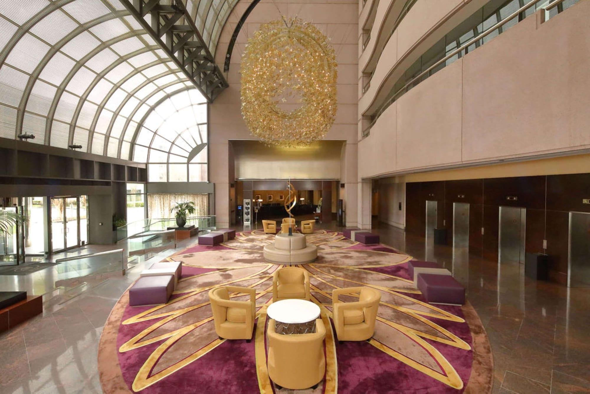 Vista Lobby Hilton Houston Post Oak by the Galleria