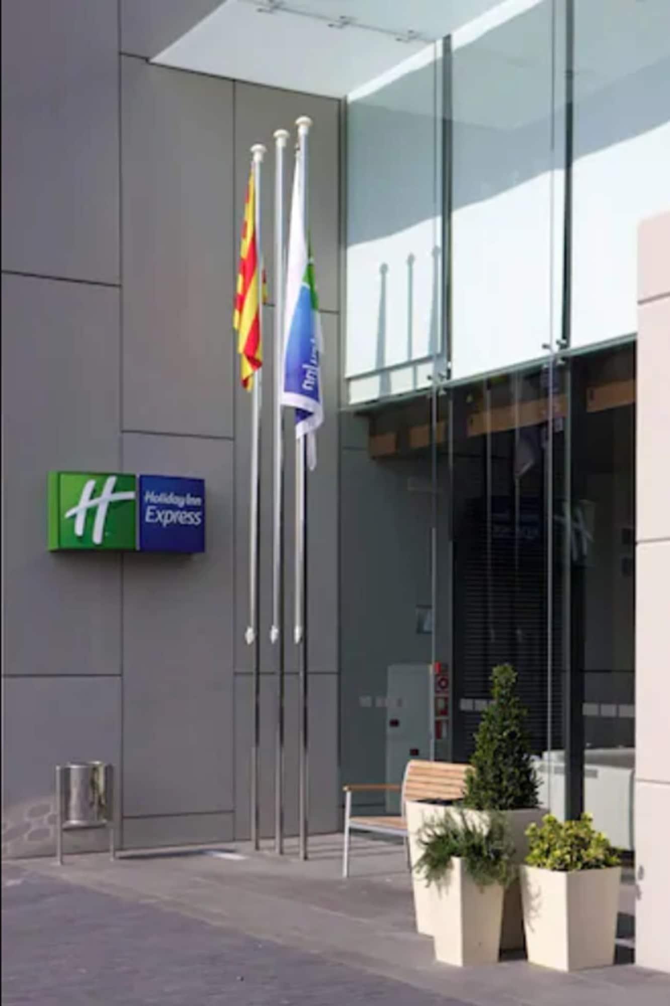 Vista Exterior Holiday Inn Express Barcelona City 22@ by IHG