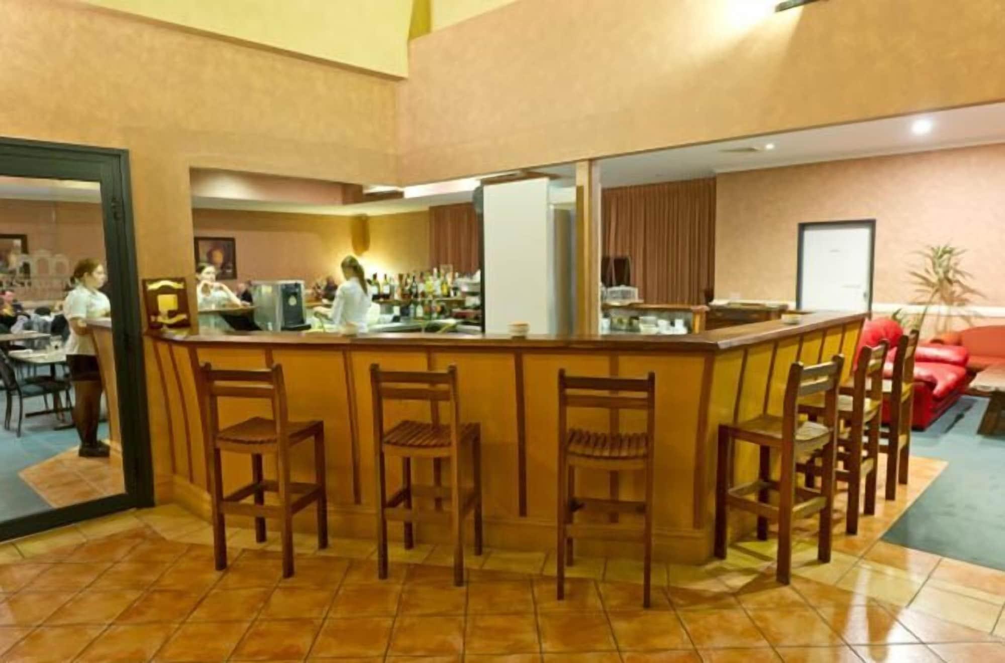 Bar/Salón Motel Le Grande