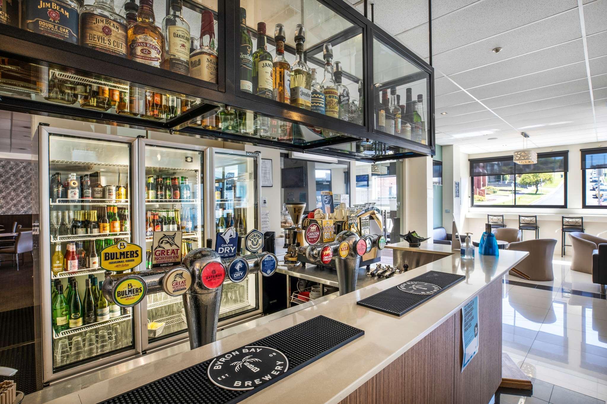 Bar/Salón Gateway Hotel by Nightcap Plus