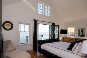 Casas - Luxury Oceanfront Bayside Jewel
