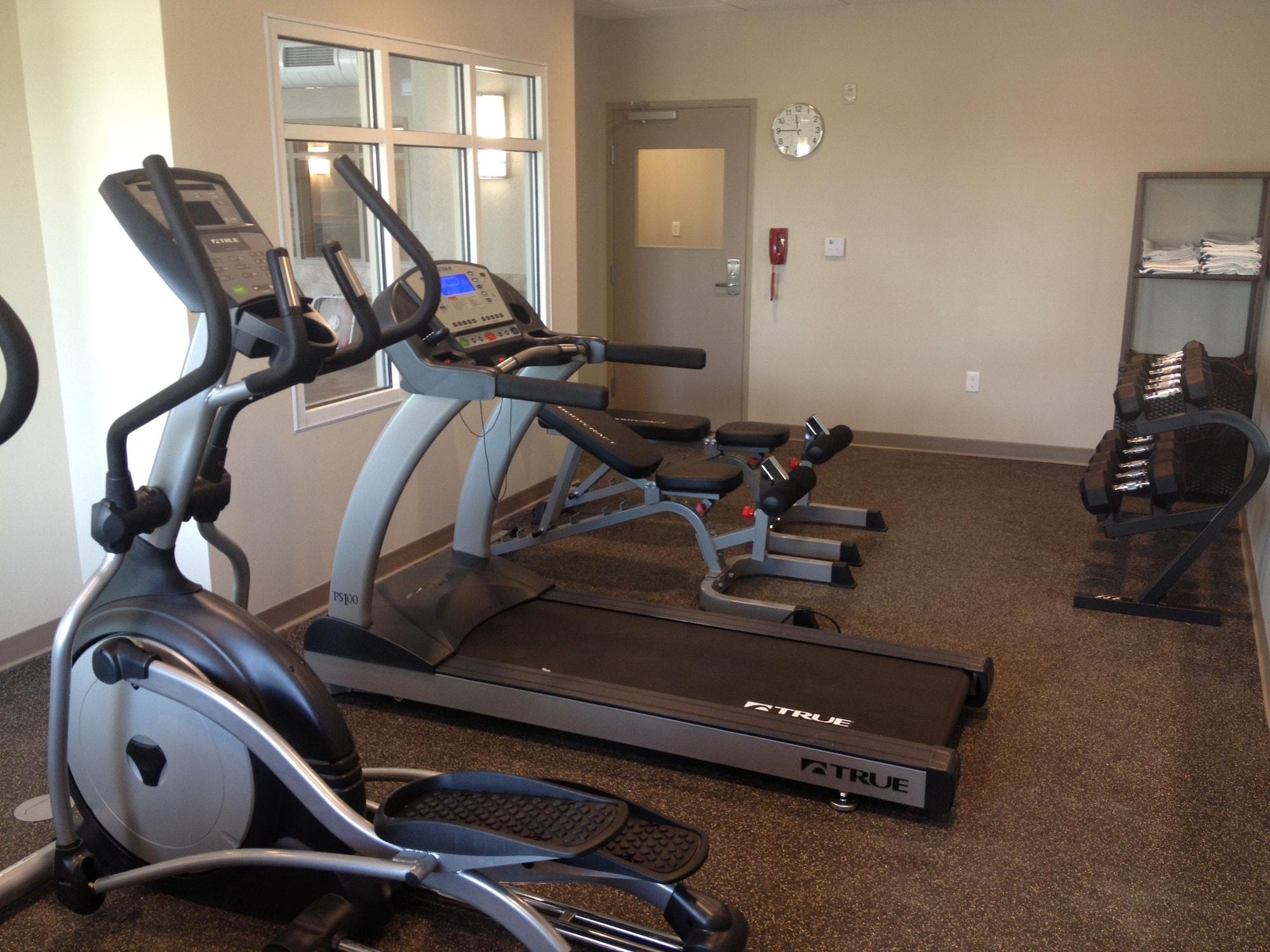 Gimnasio AmericInn by Wyndham Waupun