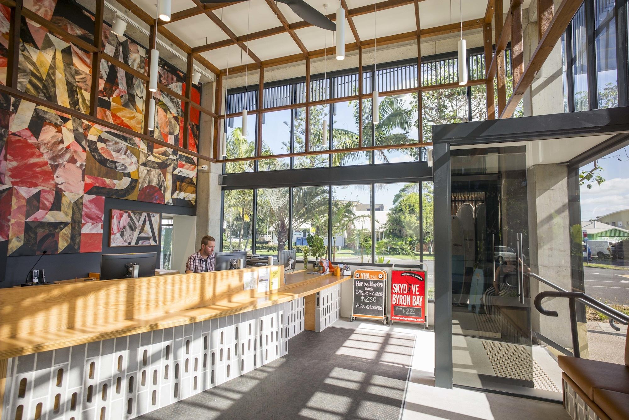 Vista Lobby YHA Byron Bay