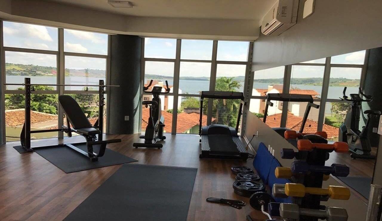Gimnasio Racini Suites Hotel