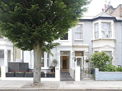 Varios Iffley Apartments