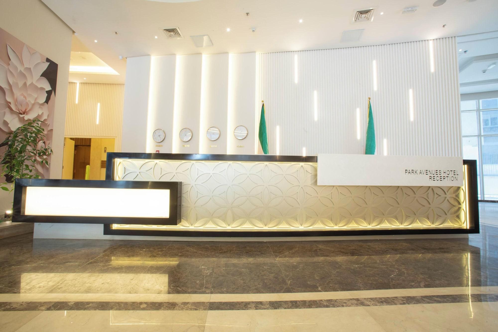 Vista Lobby Park Avenues