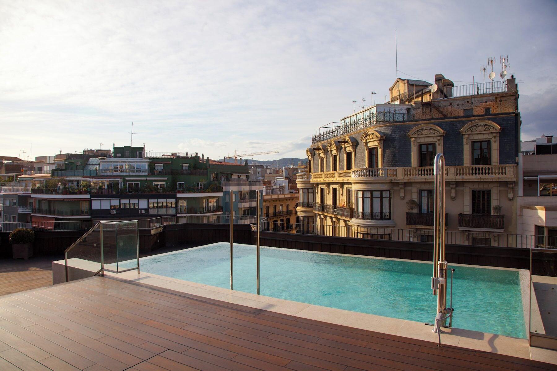 Vista Piscina The Corner Hotel