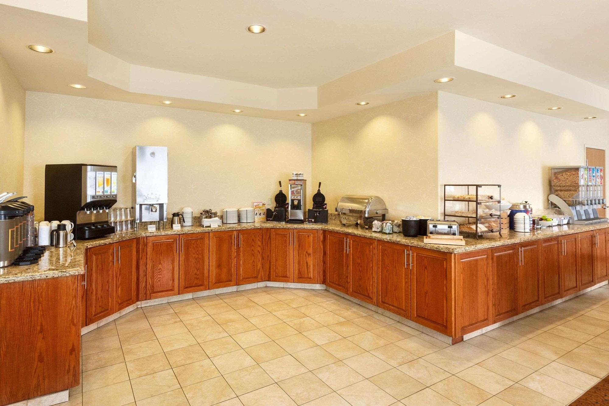 Restaurant Spark by Hilton South East Corpus Christi