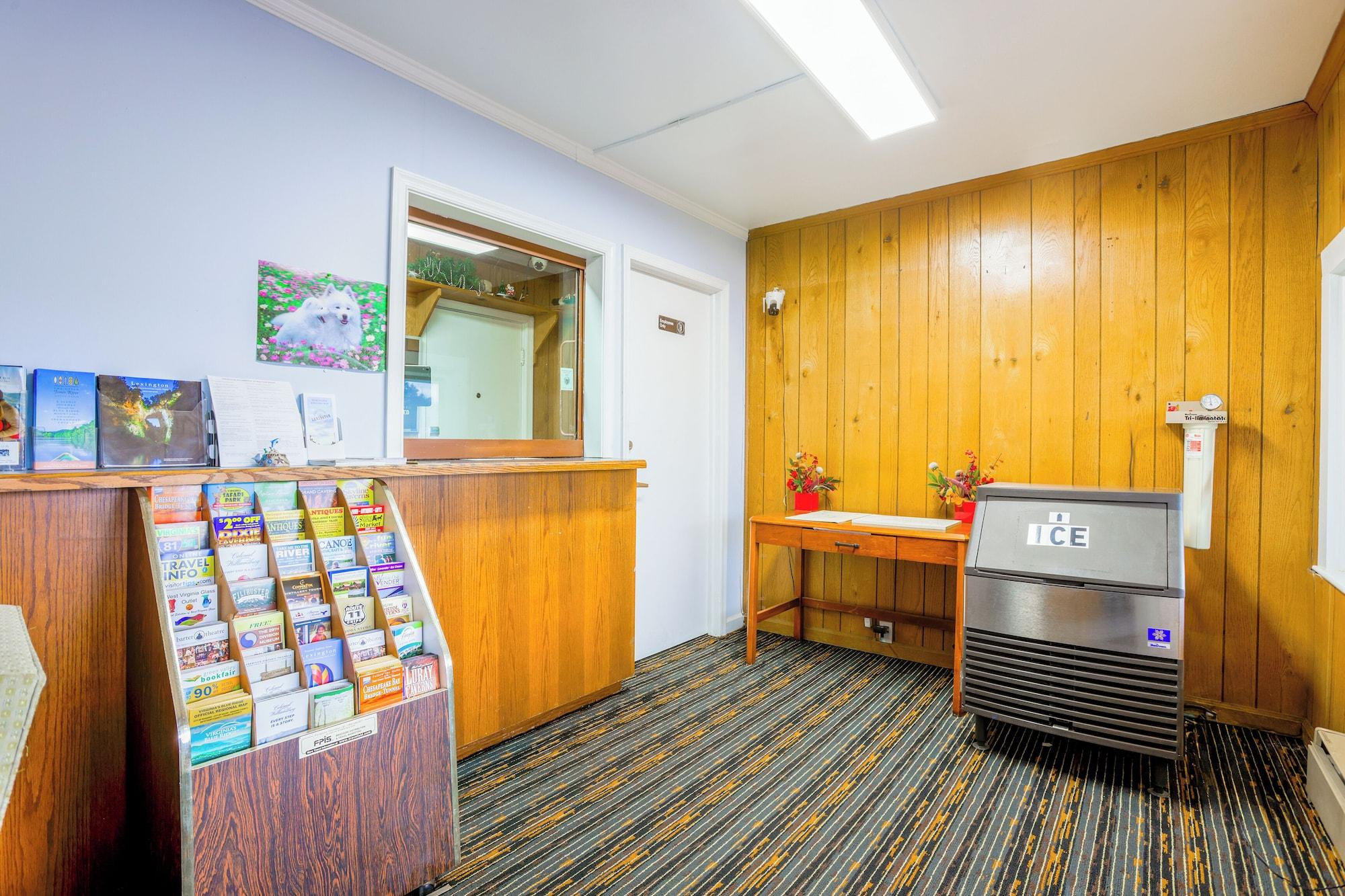 Vista Lobby Relax Inn By OYO Natural Bridge I-81