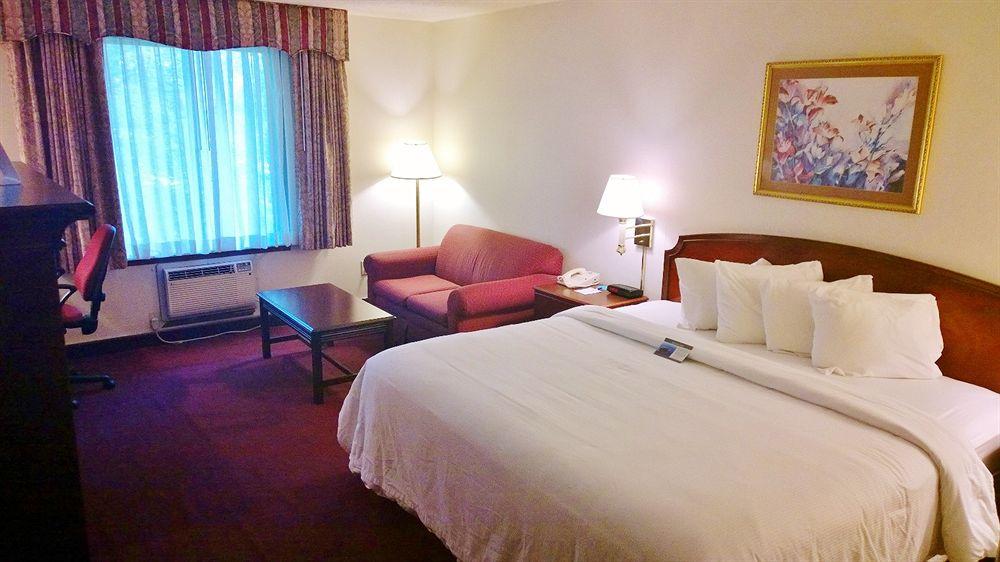 Habitación Rodeway Inn Bloomington near I-55 and University