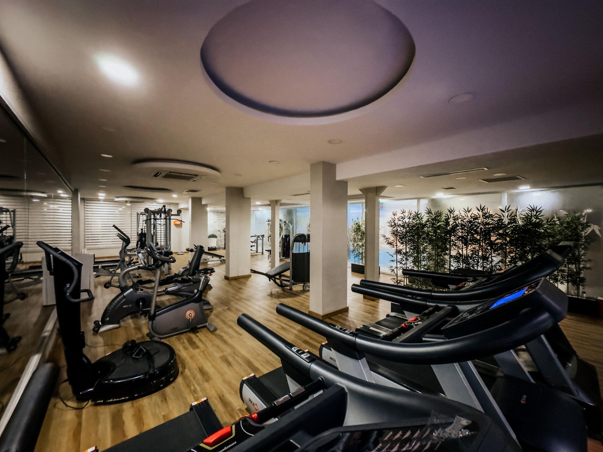 Gimnasio Elegance Resort Hotel Spa Wellness-Aqua