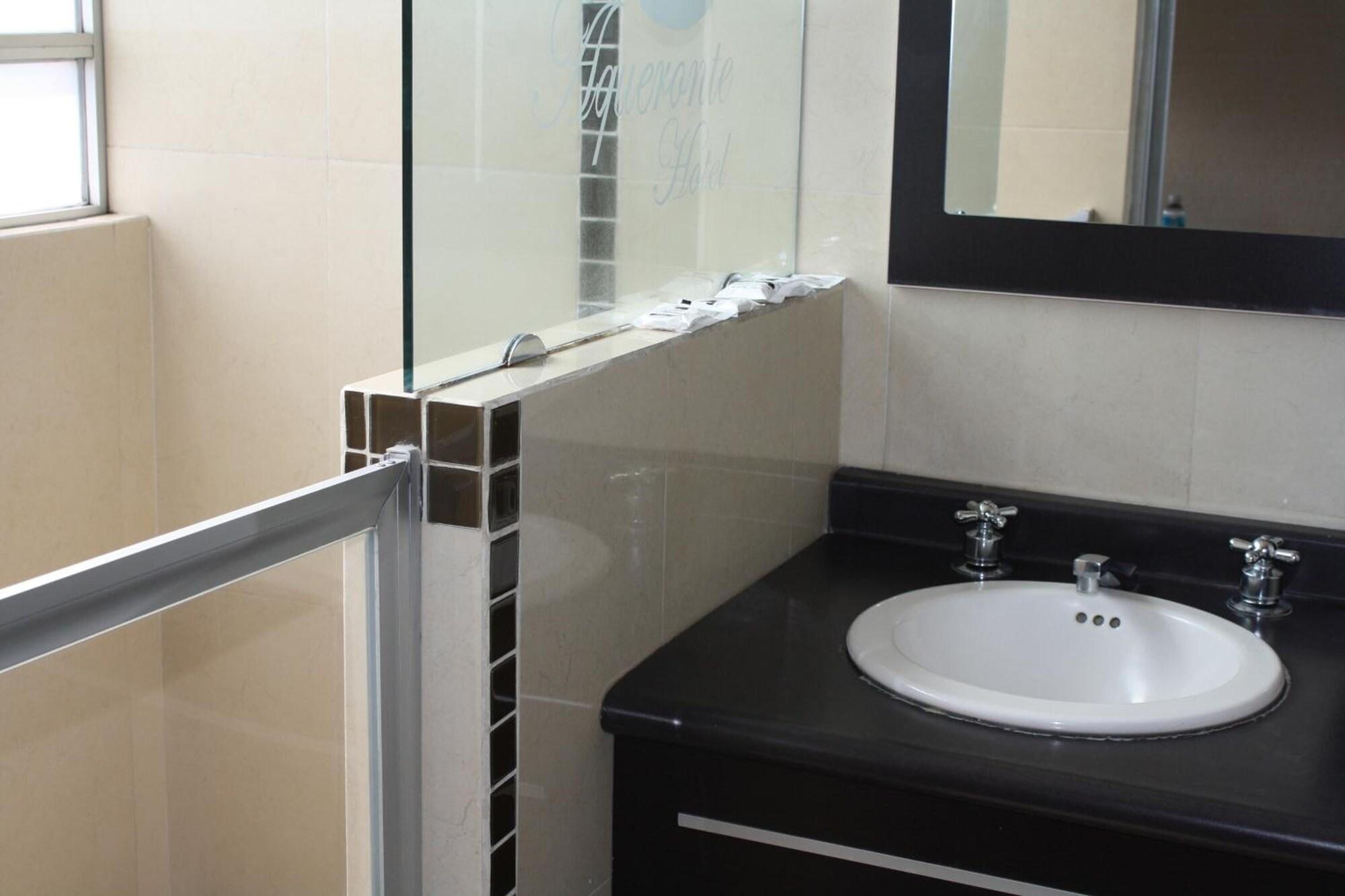 Equipamiento de Habitación Hotel Aqueronte