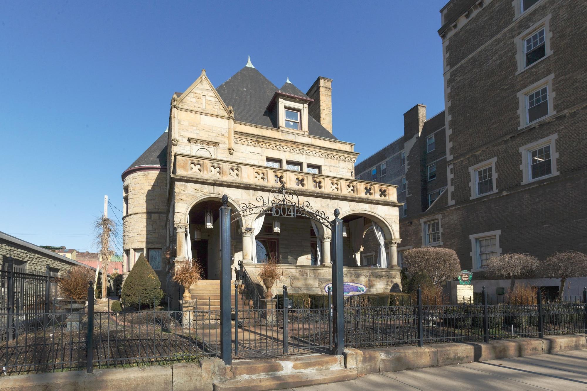 Vista Exterior Boggs Mansion