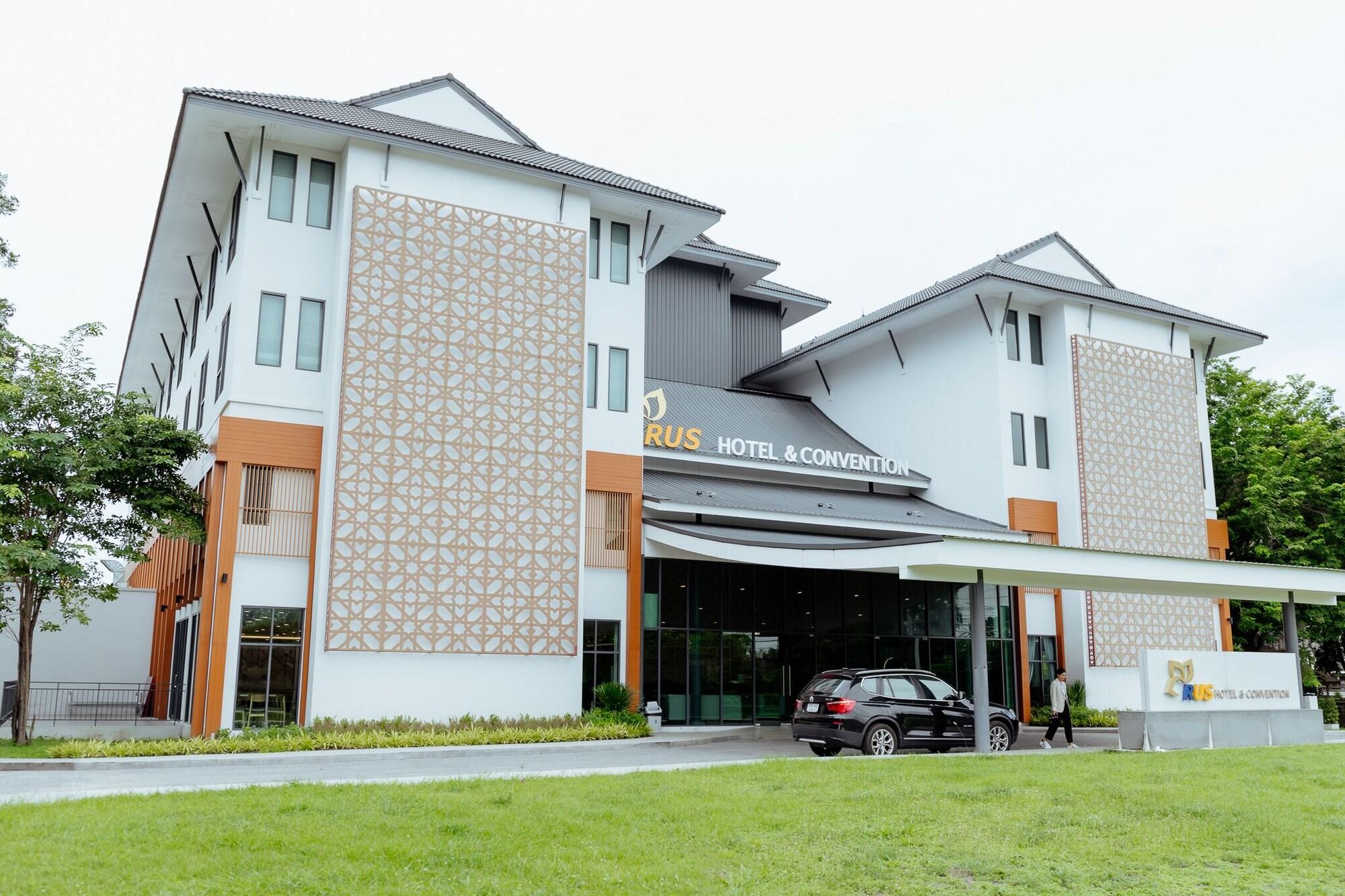 Varios RUS Hotel&Convention
