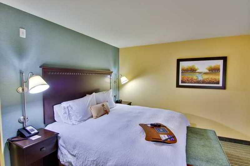 Vista Exterior Hampton Inn & Suites West Sacramento
