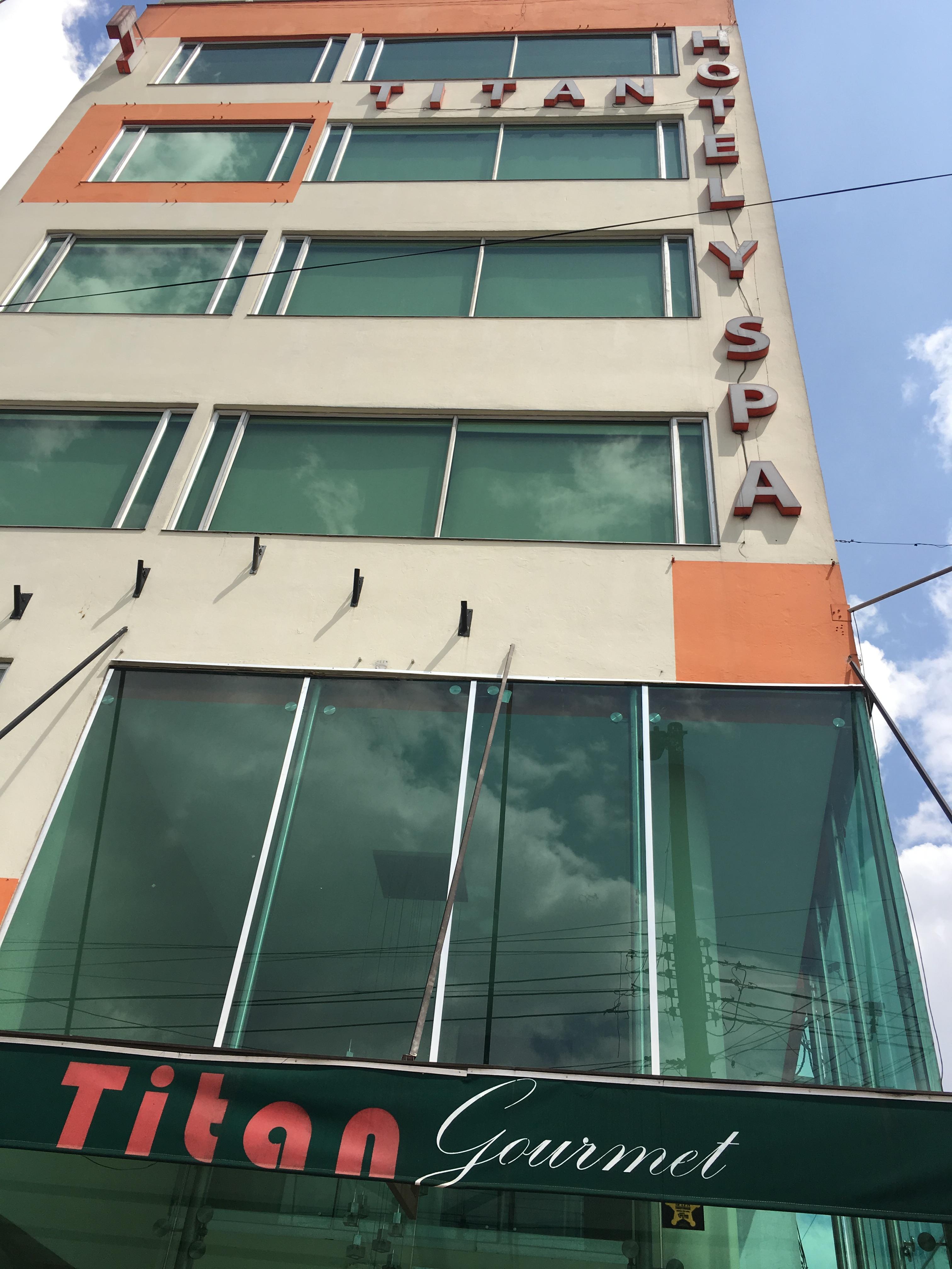 Varios Titan Hotel & Spa
