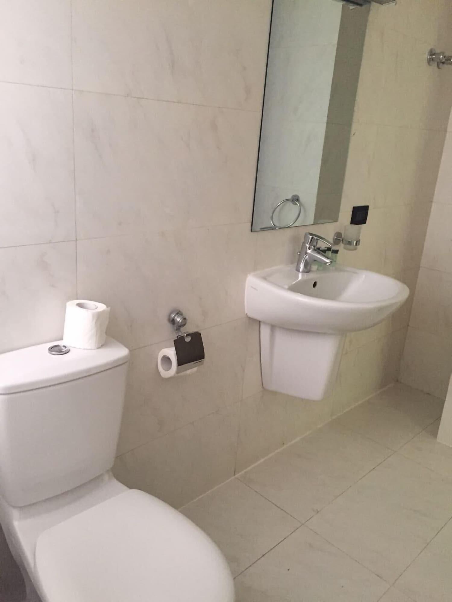 Equipamiento de Habitación Royal Garden Hotel