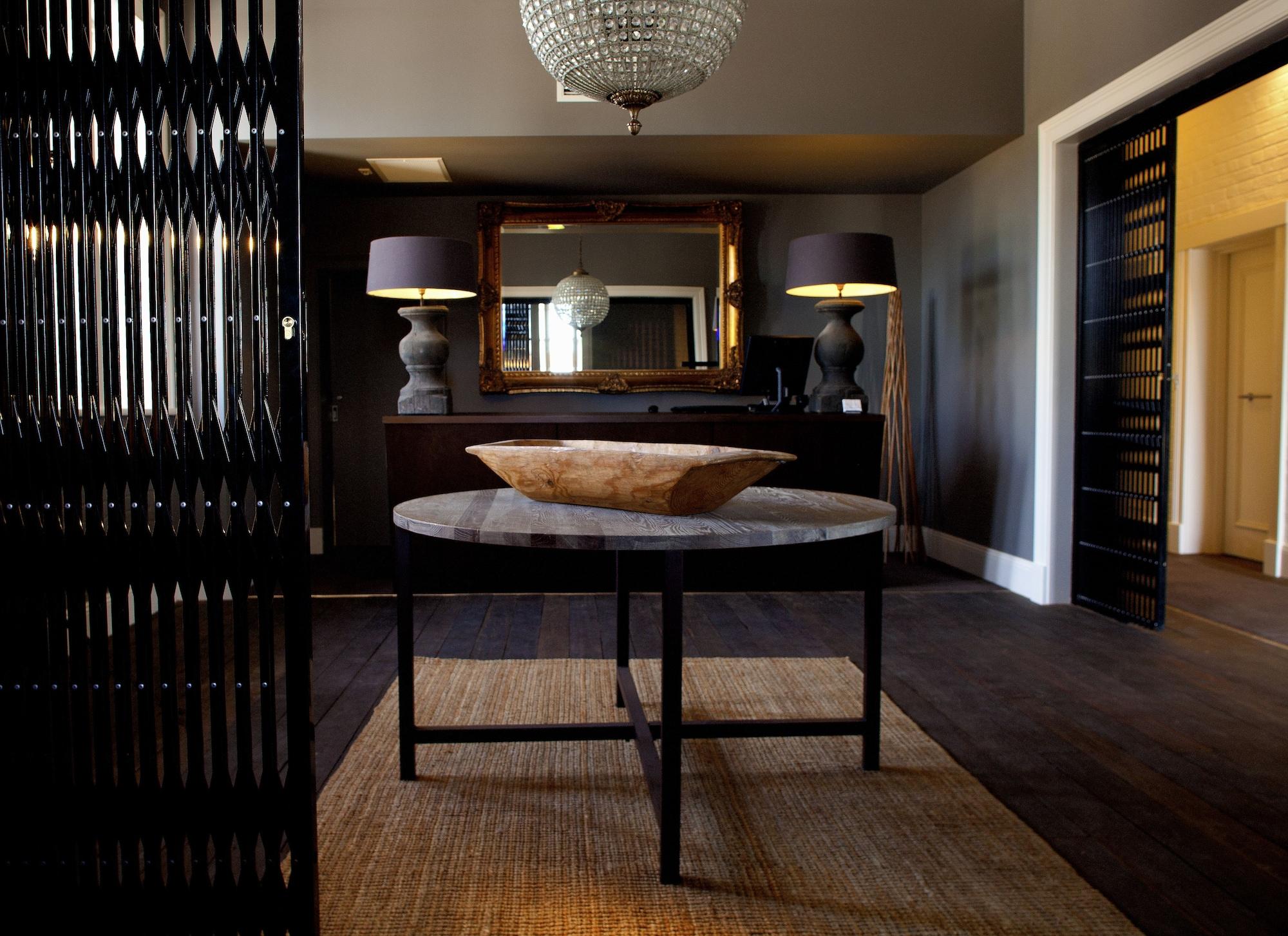 Vista Lobby Perry Street Hotel