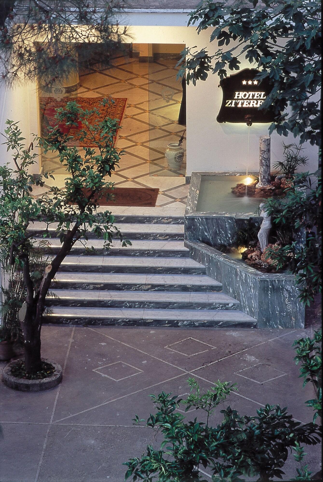 Vista Exterior Hotel Zi Teresa