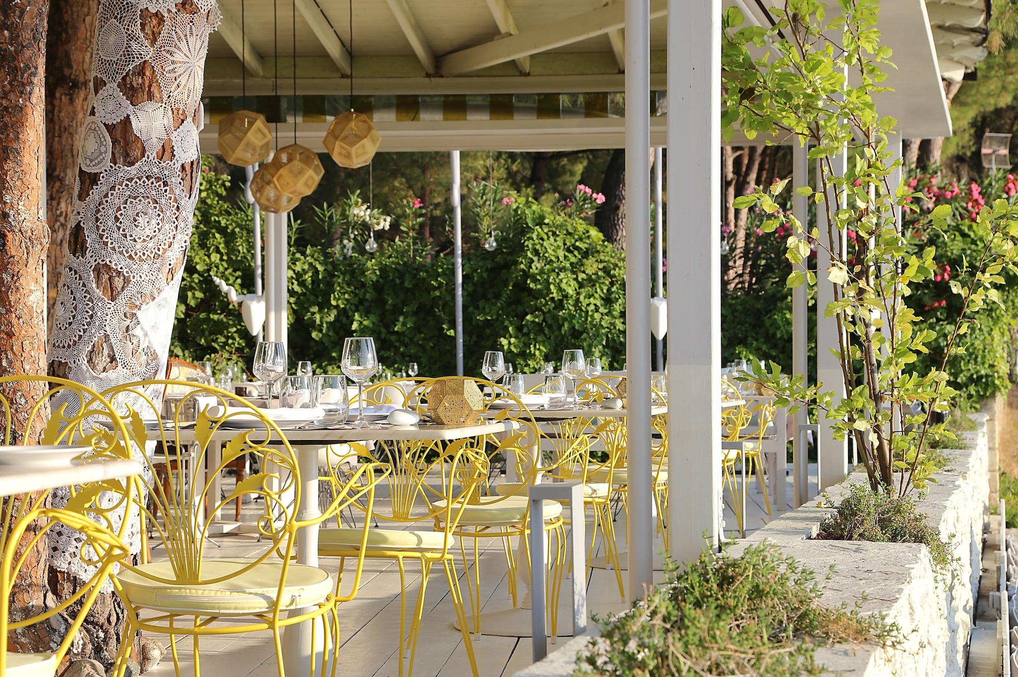 Restaurant Ekies All Senses Resort, a Member of Design Hotels