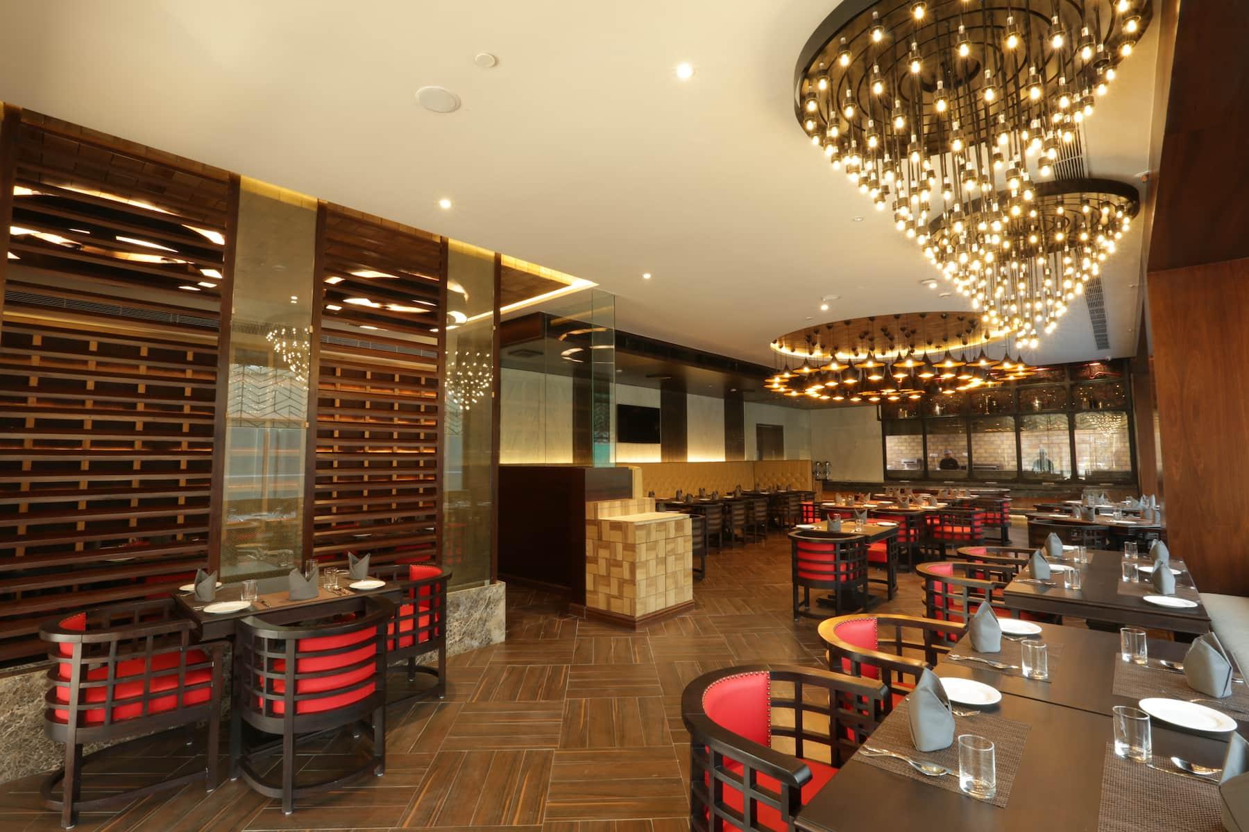 Bar/Salón Ramada Encore by Wyndham Jalandhar
