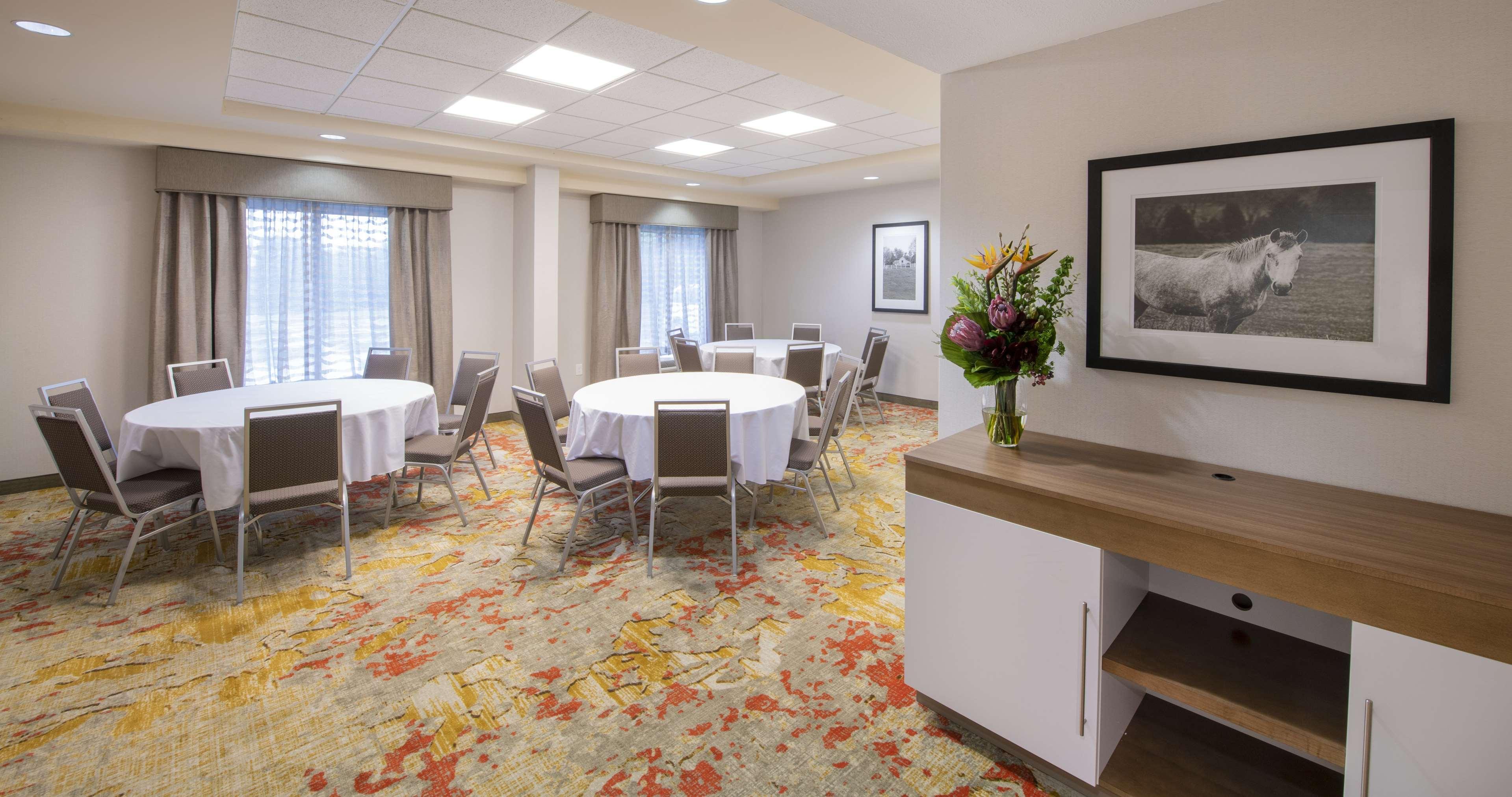 Centro de Negocios Hampton Inn & Suites N. Ft. Worth-Alliance Airport