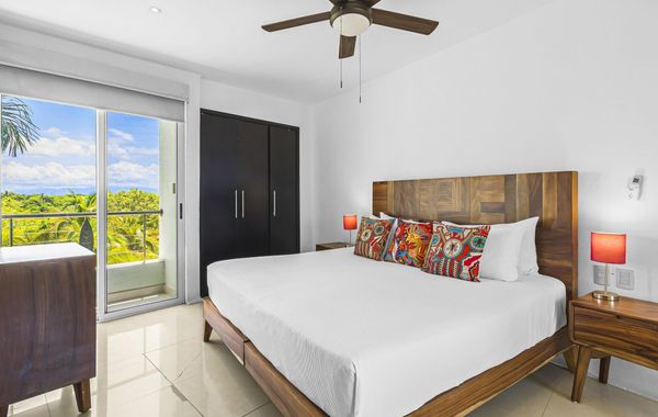 Relaxing Condo With Pool, Balcony & Steps to Dining and Paseo Trail - Hoteles de lujo en Nuevo Vallarta, Nayarit