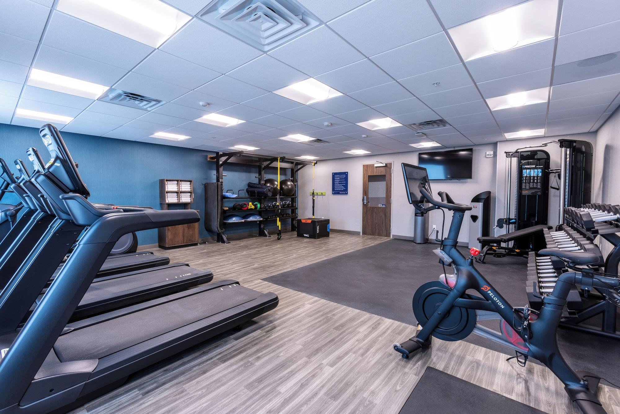 Gimnasio Hampton Inn & Suites Bakersfield Central