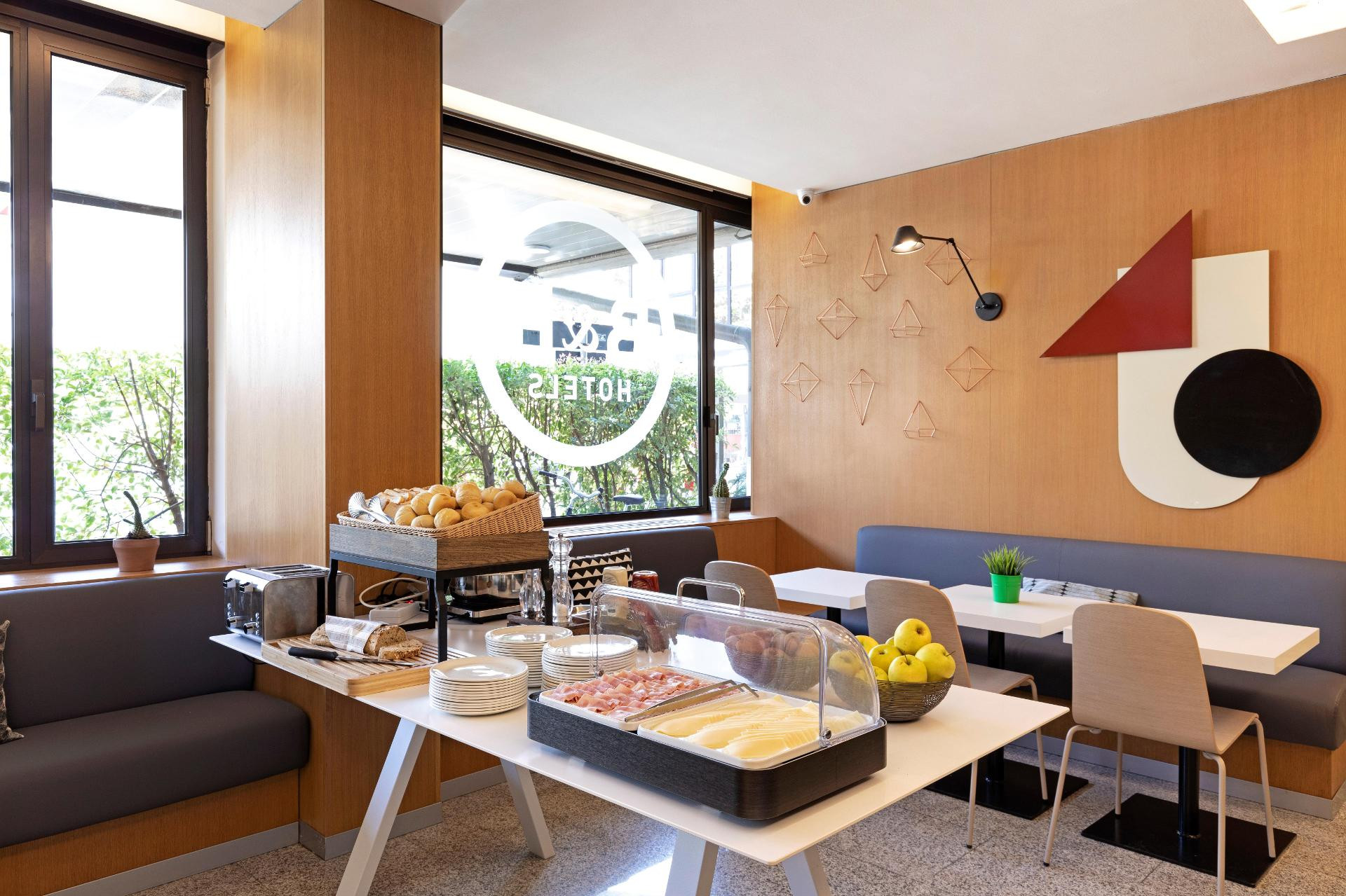 Bar/Salón B&B Hotel Udine