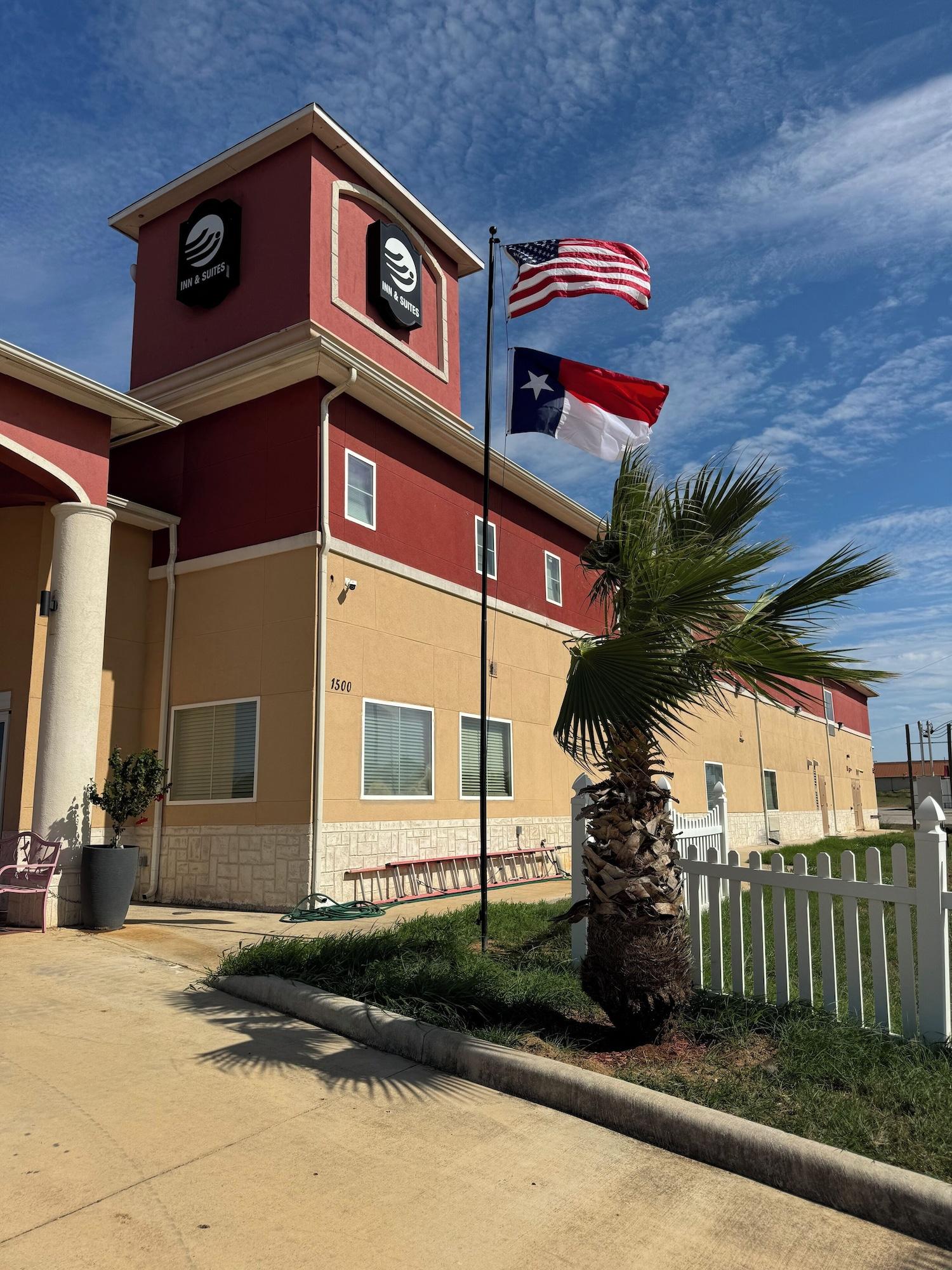 Vista Exterior Executive Inn and Suites