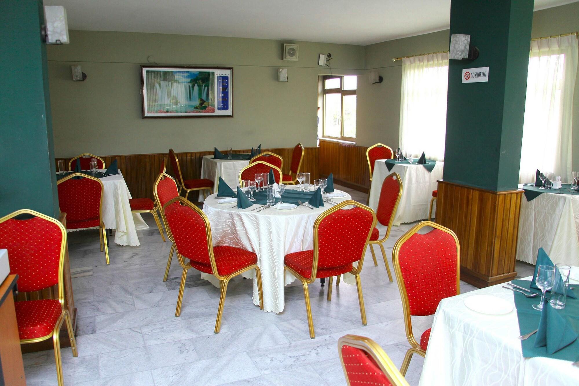 Restaurant Damu Hotel