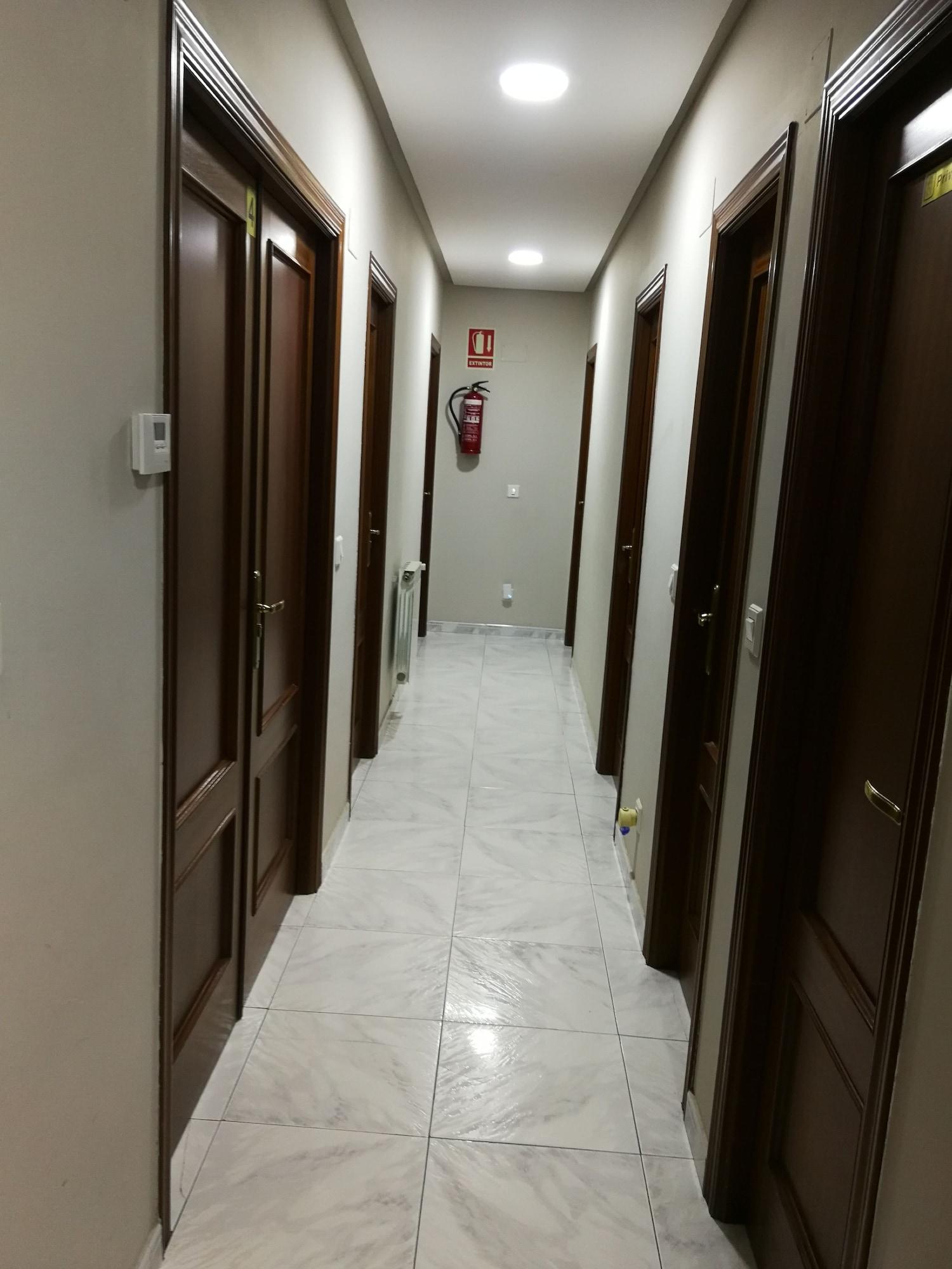 Vista Lobby Hostal Cerecedo