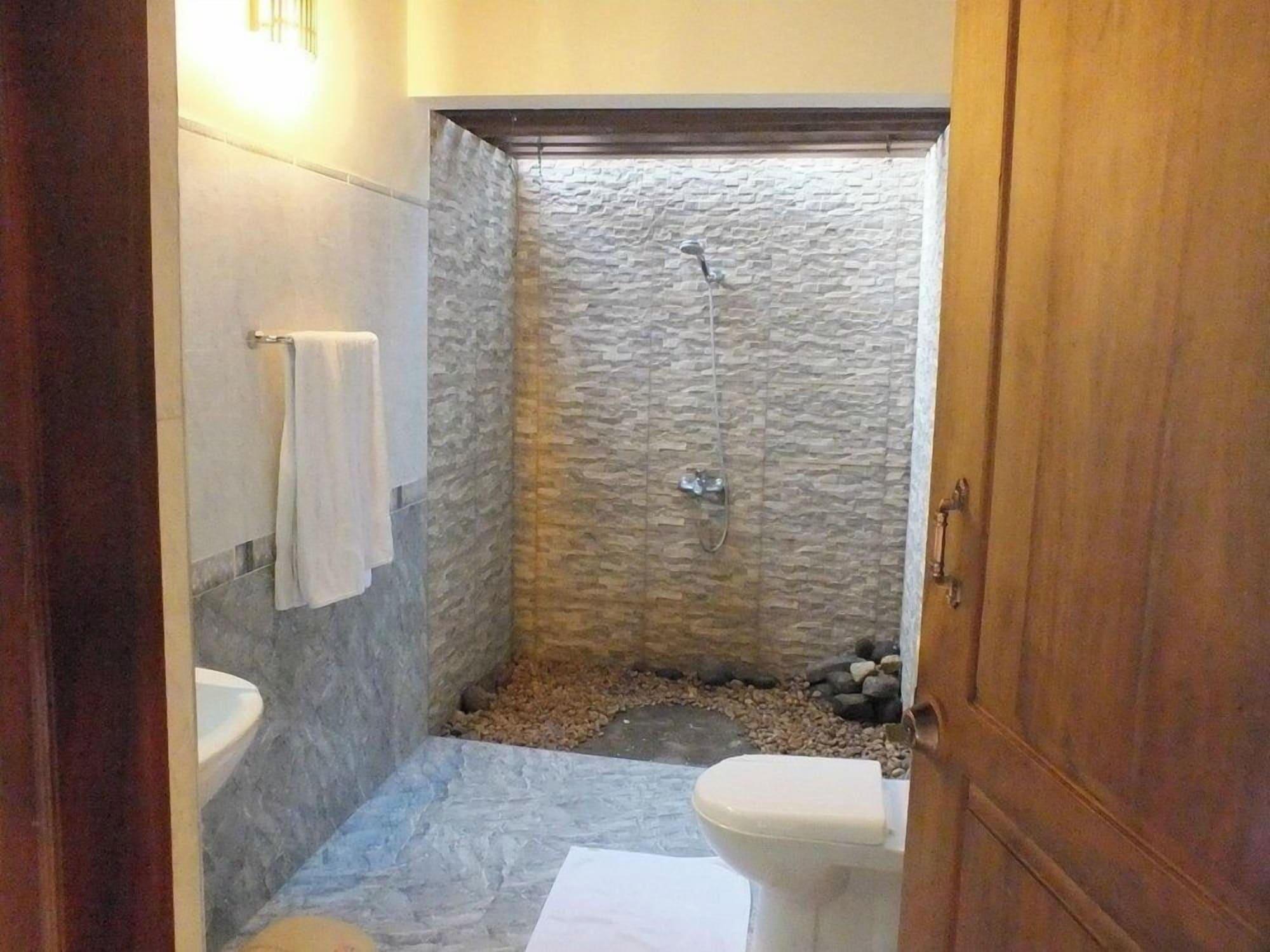 Equipamiento de Habitación Hotel Kamrel Sigiriya