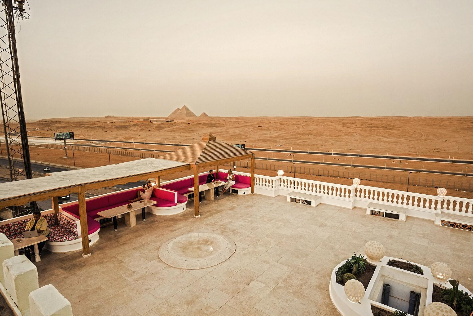 Varios Desert Moon