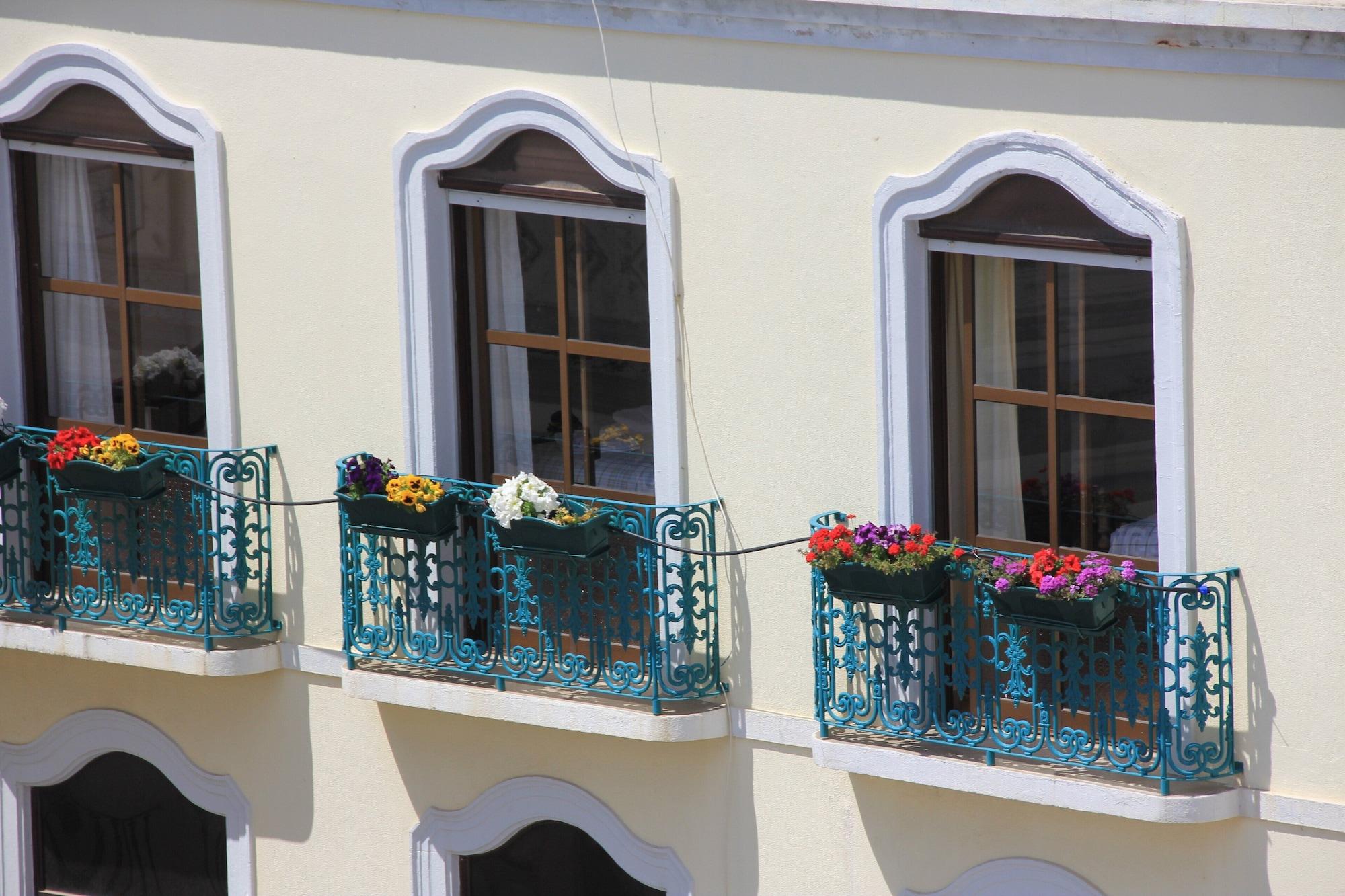 Vista Exterior Pension Bicuar