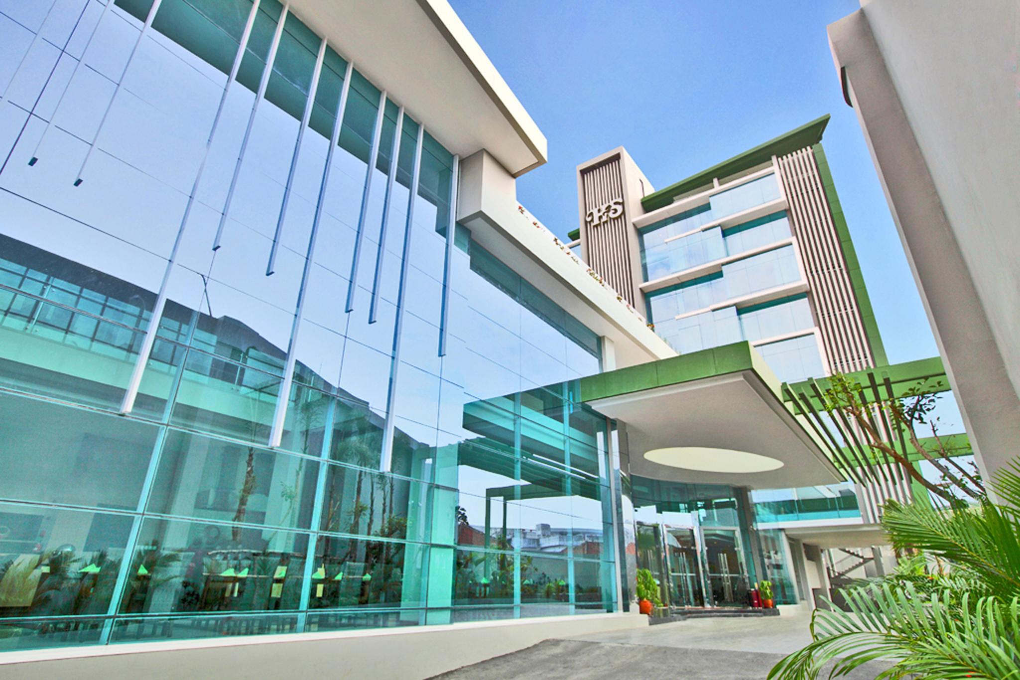 Vista Exterior Hotel Santika Tasikmalaya