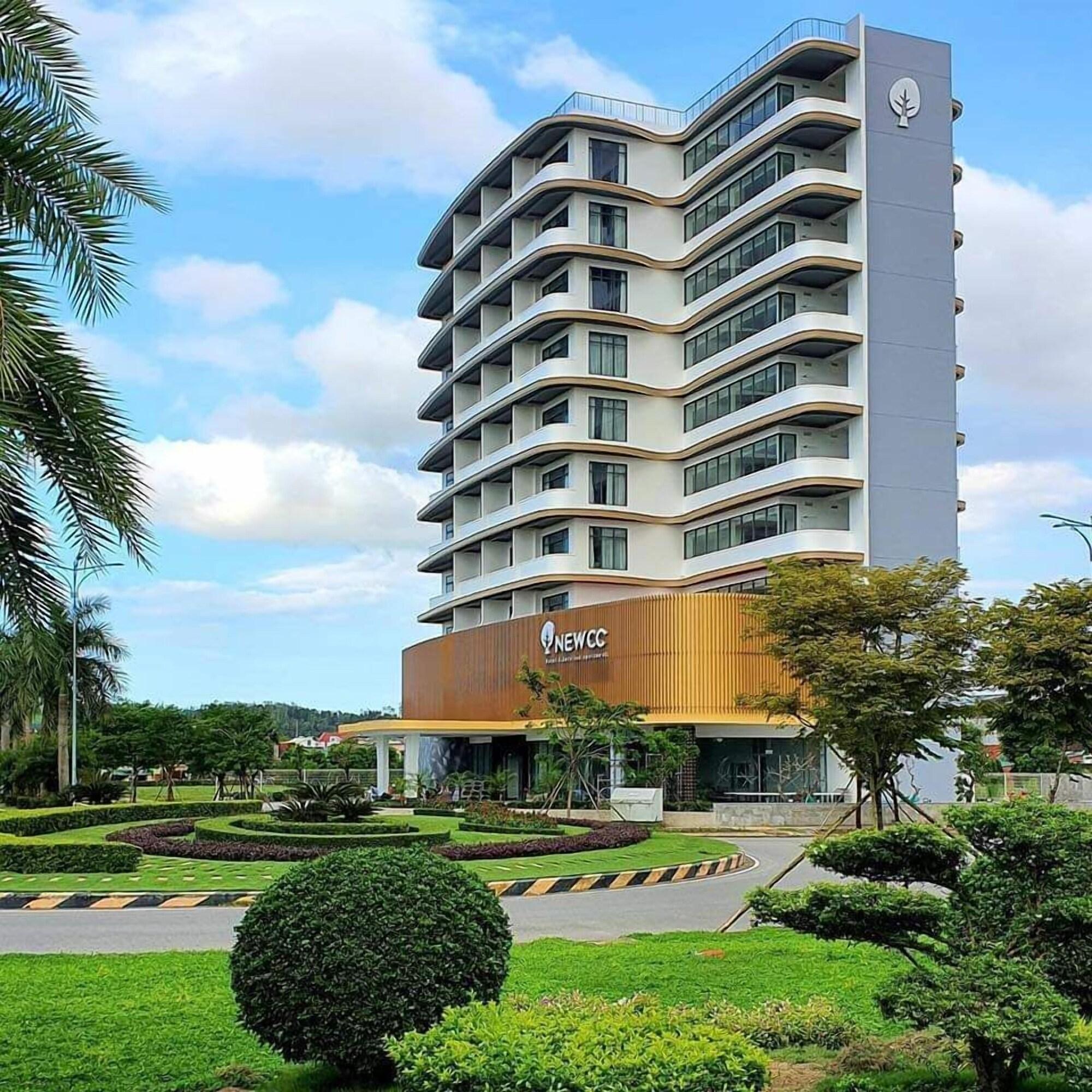 Varios NEWCC HOTEL & SERVICED APARTMENT