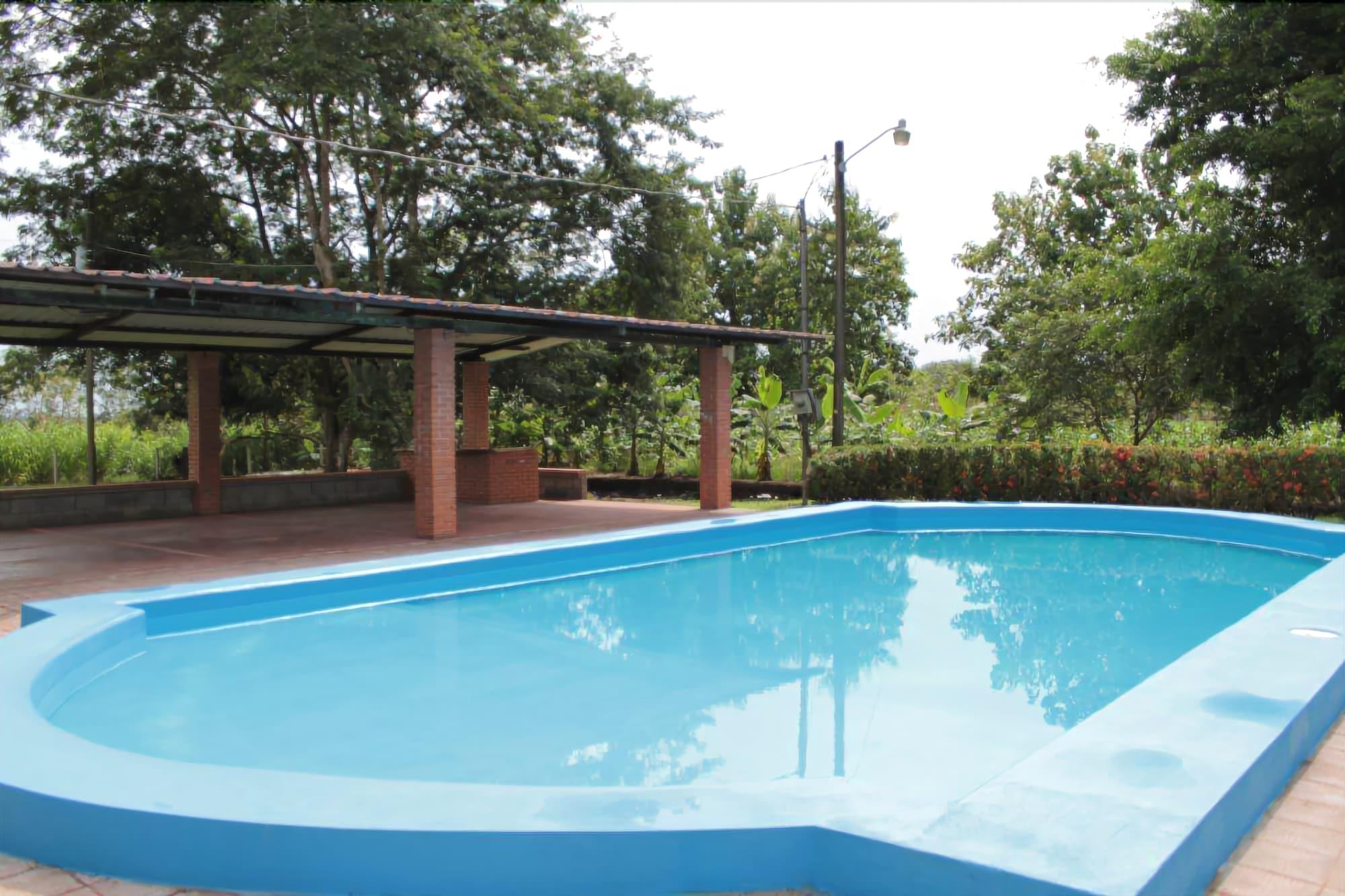 Vista Piscina Hospedaje Altamira